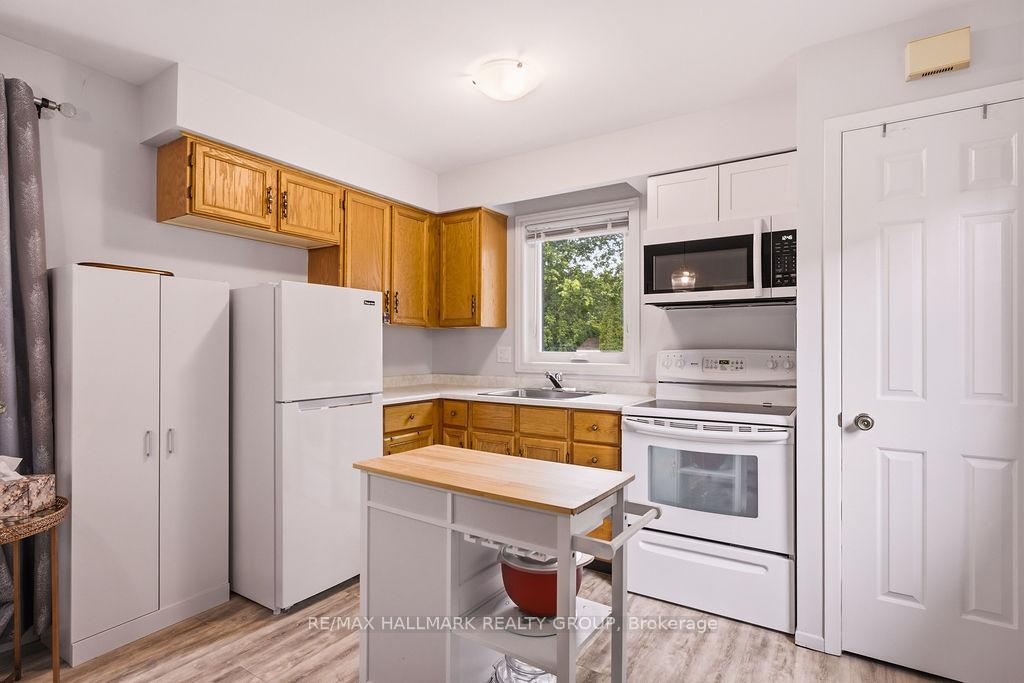 Photo 13 of 73 Banner Road, Ottawa, Sheahan Estates/Trend Village — HOMEH