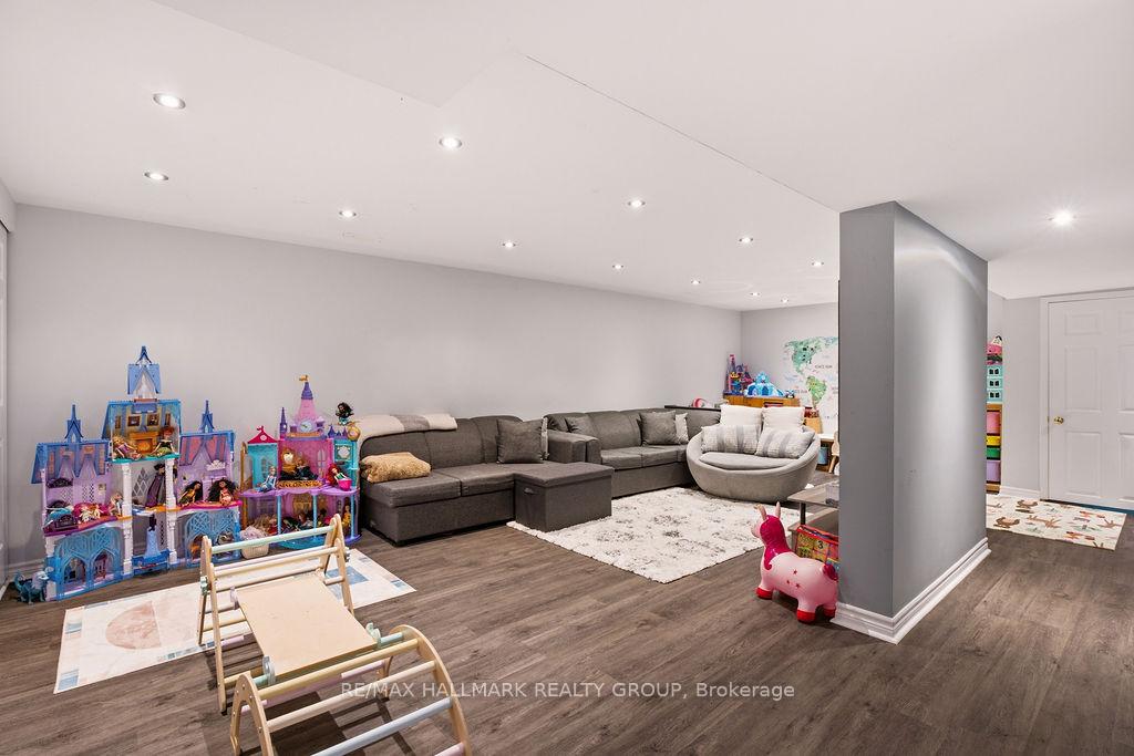 Photo 36 of 73 Banner Road, Ottawa, Sheahan Estates/Trend Village — HOMEH