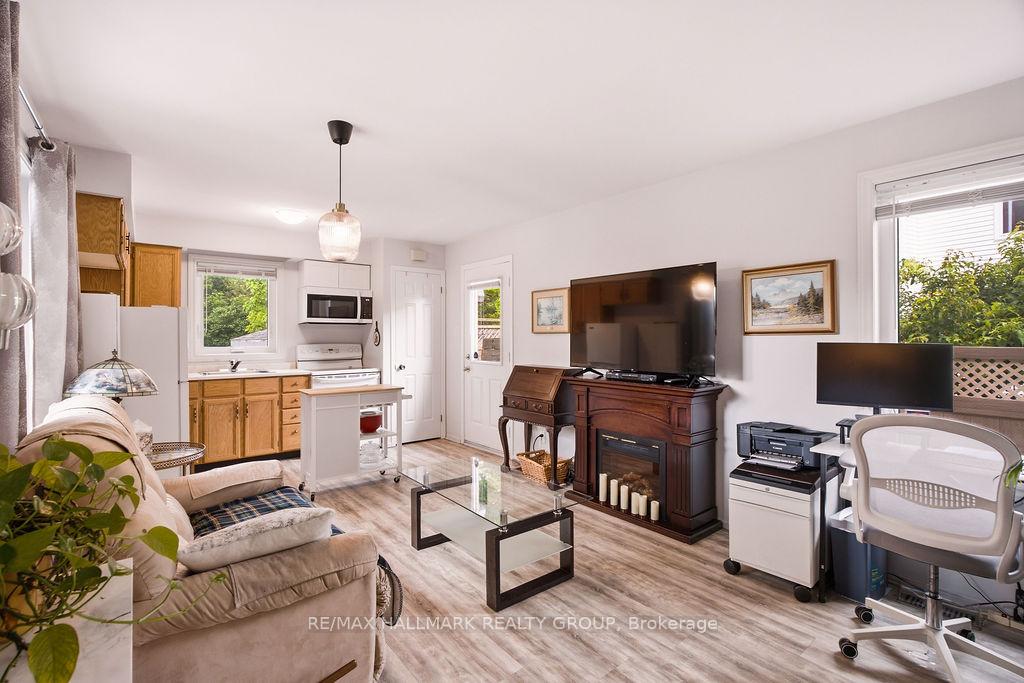 Photo 41 of 73 Banner Road, Ottawa, Sheahan Estates/Trend Village — HOMEH