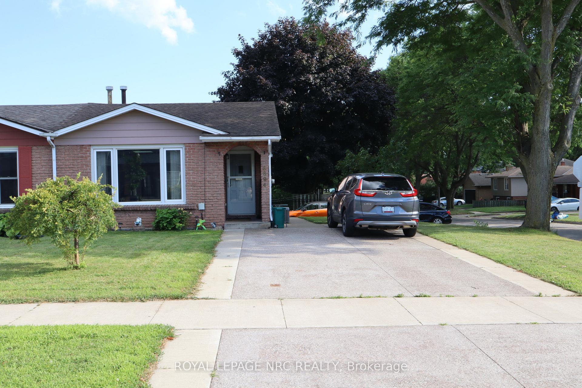 Photo 1 of 6694 Cropp Street, Niagara Falls, Morrison — HOMEH