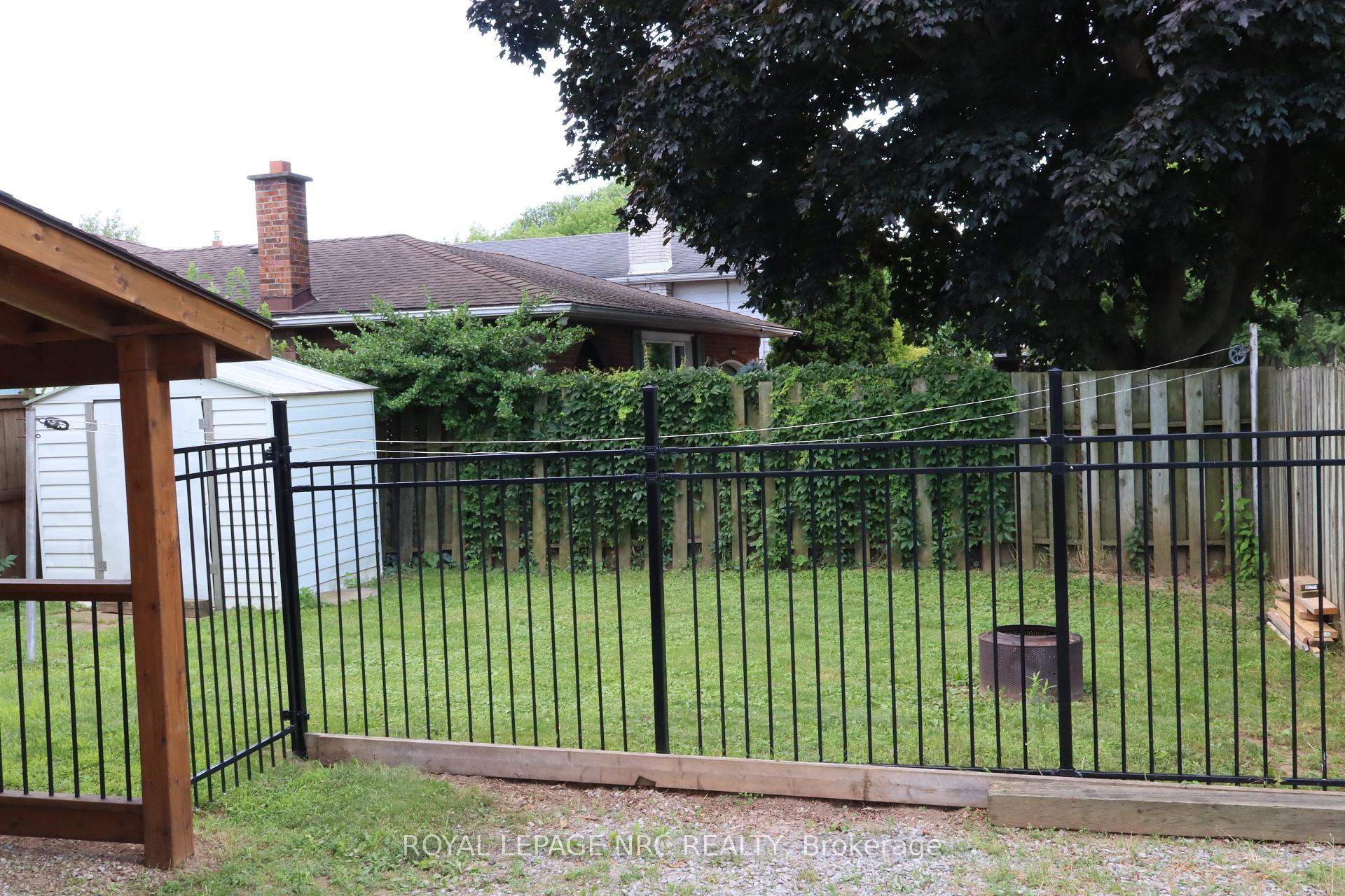 Photo 4 of 6694 Cropp Street, Niagara Falls, Morrison — HOMEH
