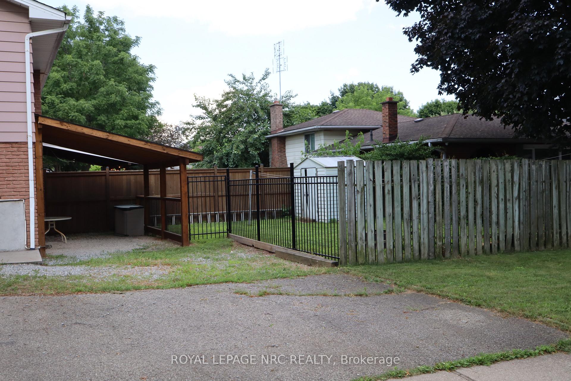 Photo 5 of 6694 Cropp Street, Niagara Falls, Morrison — HOMEH