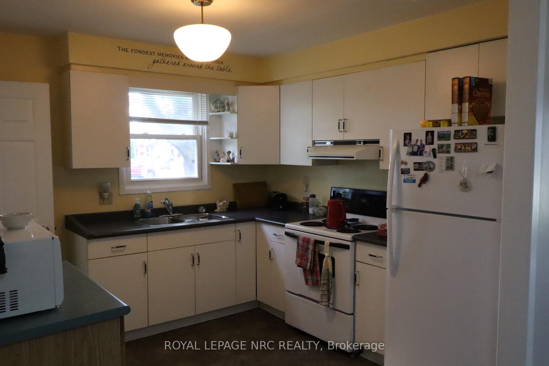 Photo 10 of 6694 Cropp Street, Niagara Falls, Morrison — HOMEH