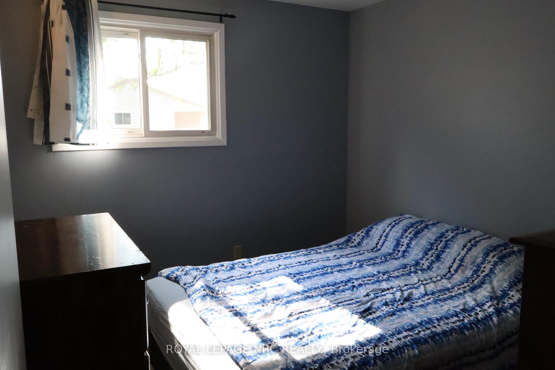 Photo 13 of 6694 Cropp Street, Niagara Falls, Morrison — HOMEH