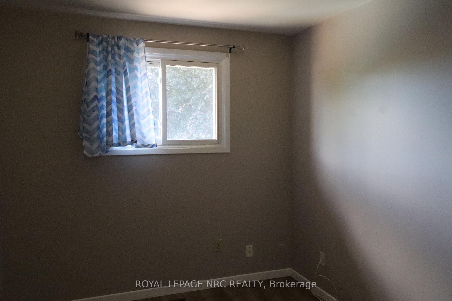 Photo 15 of 6694 Cropp Street, Niagara Falls, Morrison — HOMEH
