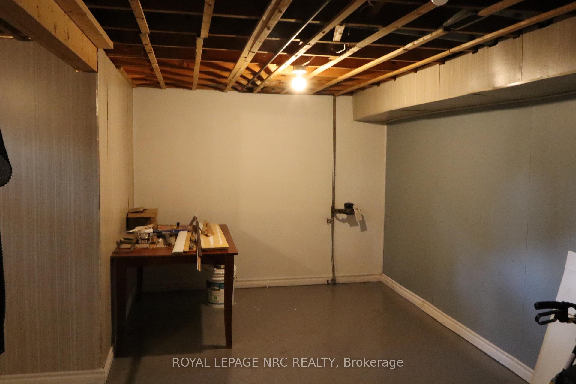 Photo 23 of 6694 Cropp Street, Niagara Falls, Morrison — HOMEH