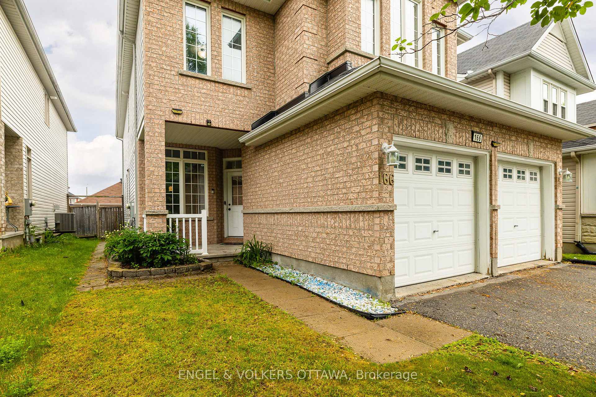 Photo 1 of 166 Macara Crescent, Ottawa, Kanata - Morgan's Grant/South March — HOMEH