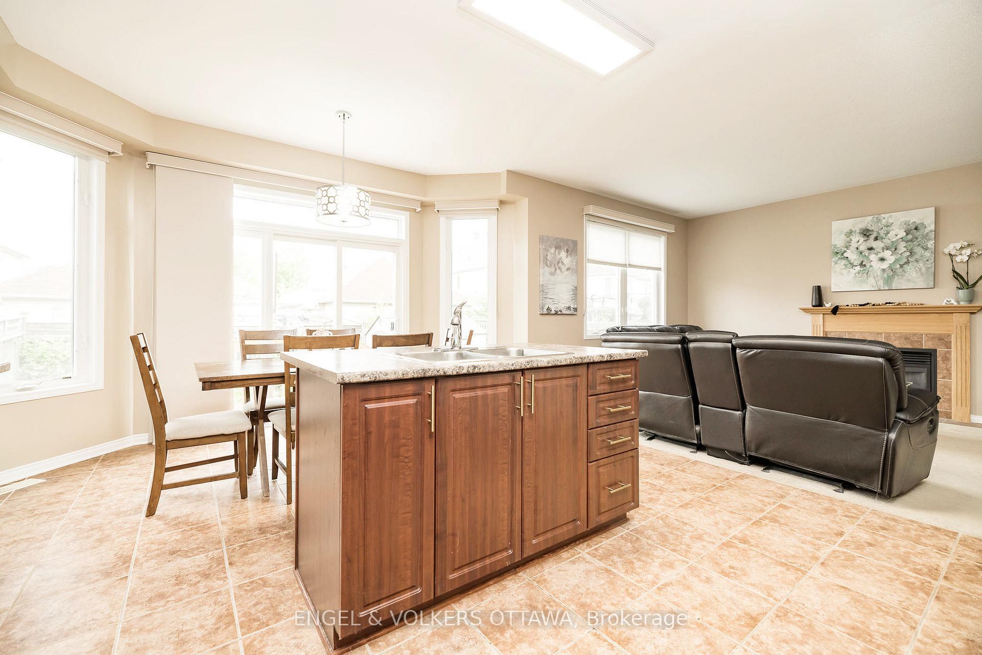 Photo 40 of 166 Macara Crescent, Ottawa, Kanata - Morgan's Grant/South March — HOMEH