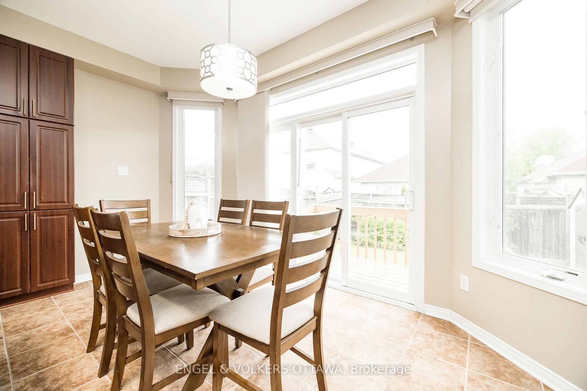 Photo 5 of 166 Macara Crescent, Ottawa, Kanata - Morgan's Grant/South March — HOMEH