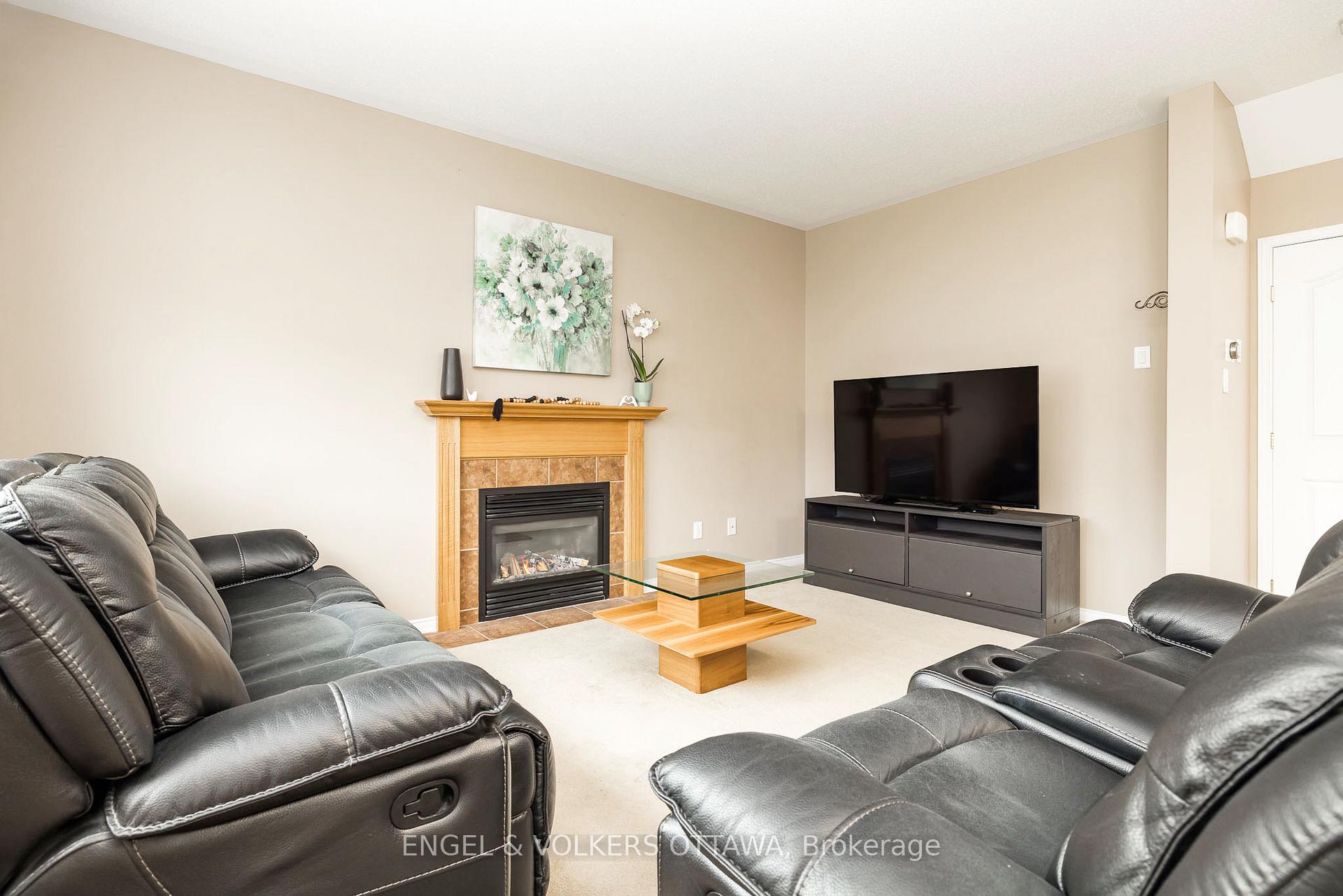 Photo 43 of 166 Macara Crescent, Ottawa, Kanata - Morgan's Grant/South March — HOMEH