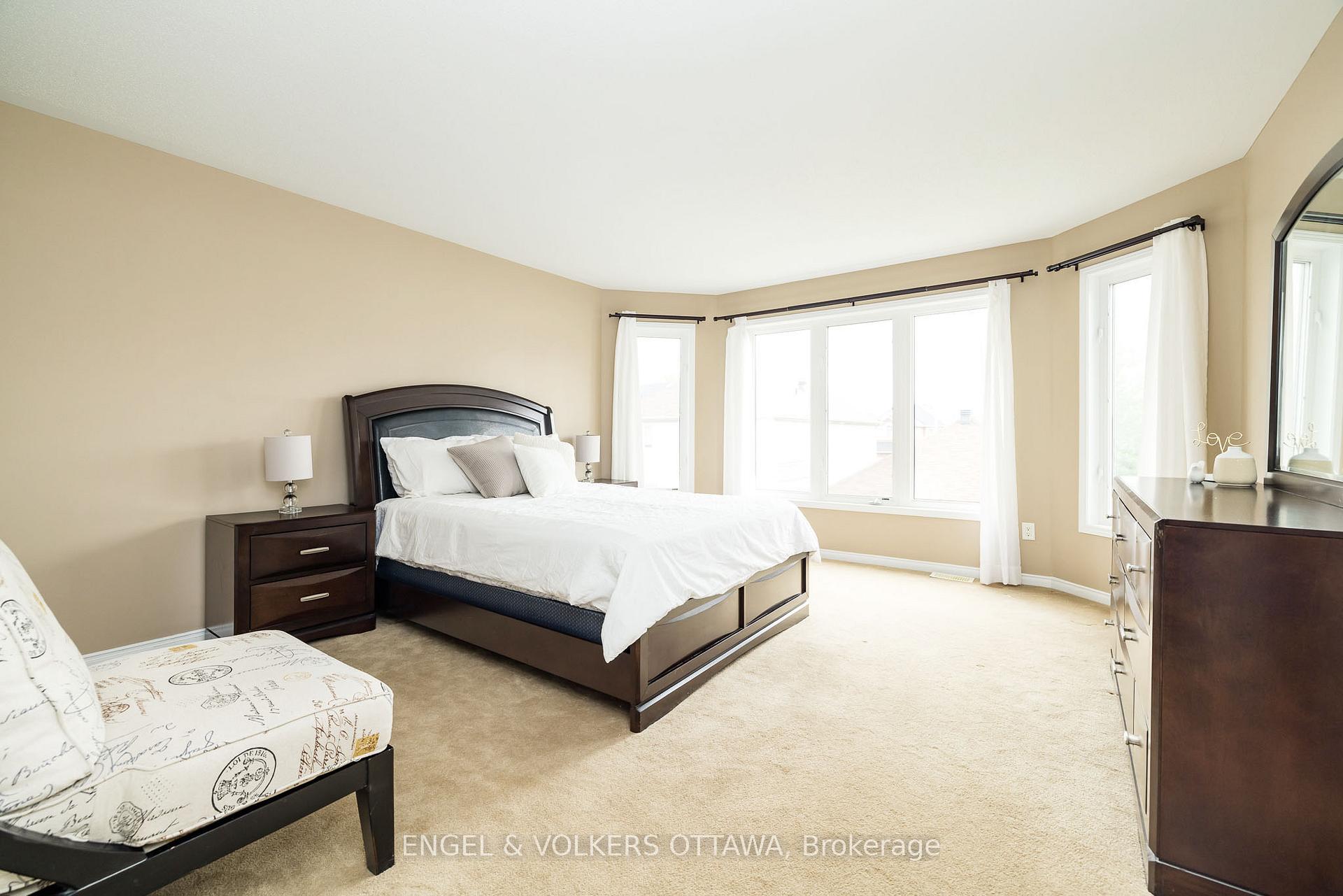 Photo 9 of 166 Macara Crescent, Ottawa, Kanata - Morgan's Grant/South March — HOMEH