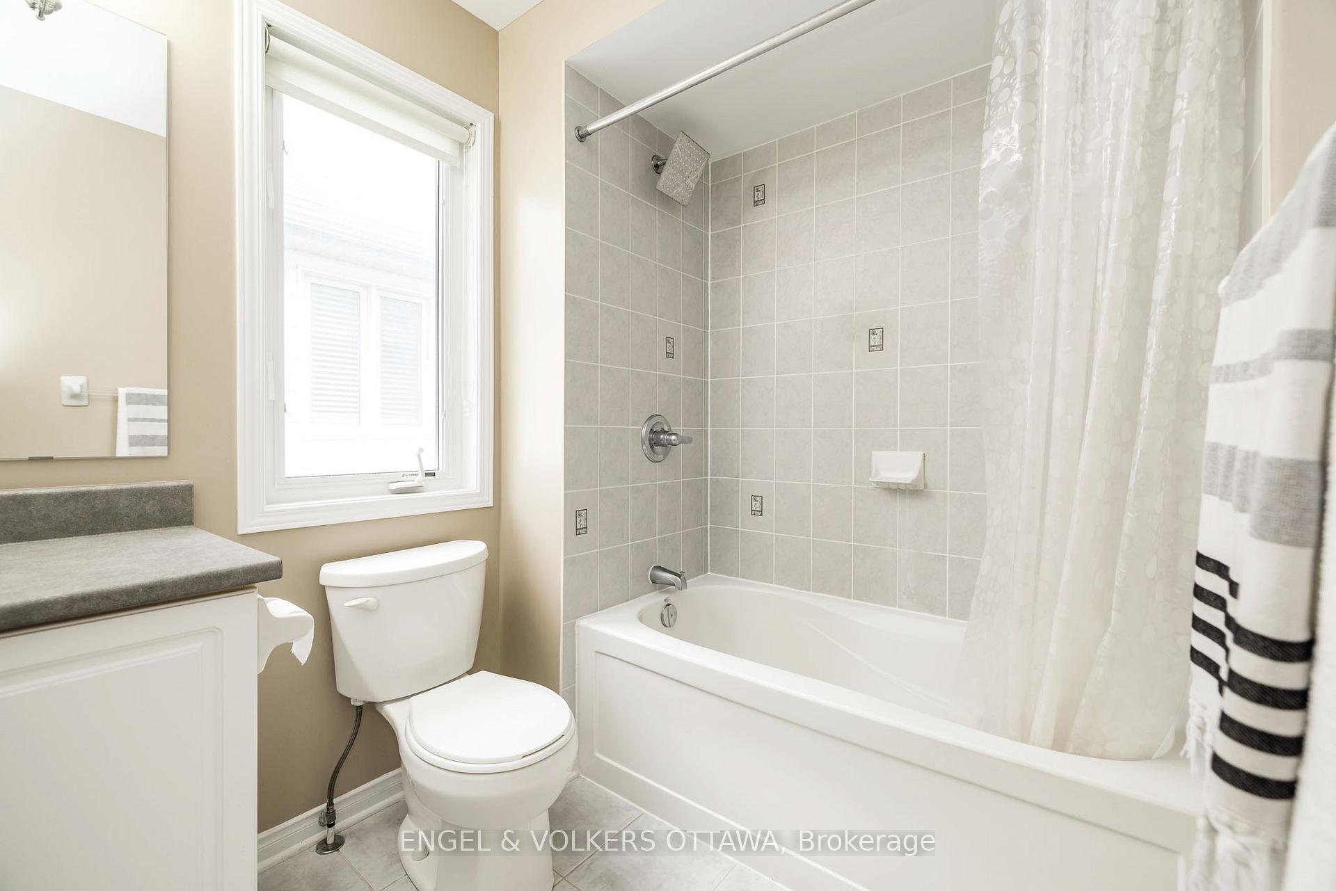 Photo 19 of 166 Macara Crescent, Ottawa, Kanata - Morgan's Grant/South March — HOMEH