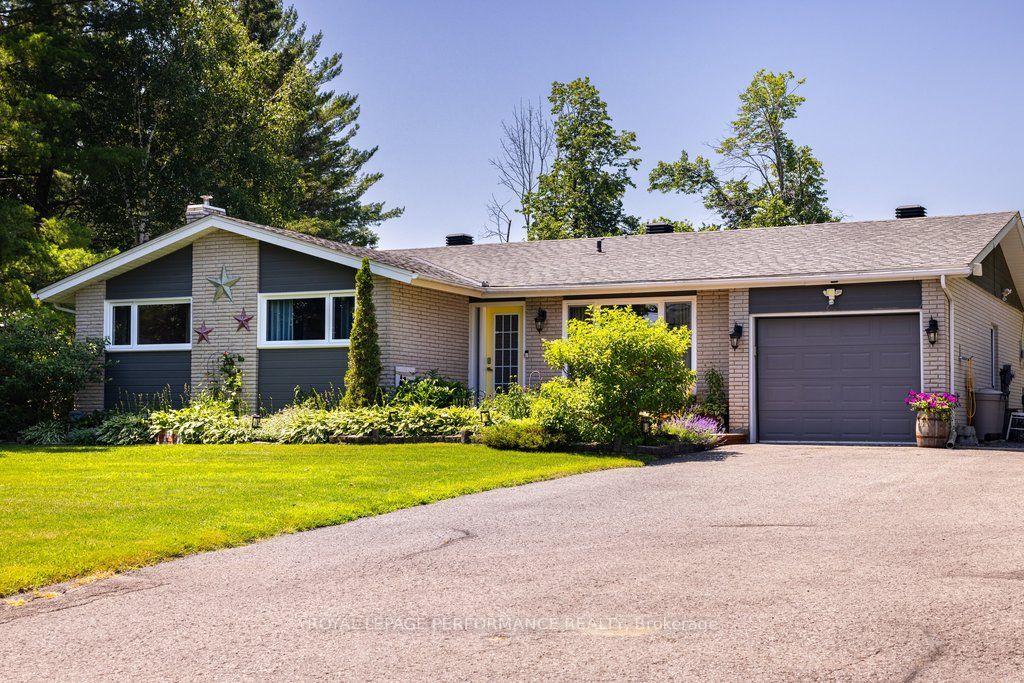 Photo 3 of 81 Front Road, Champlain, Champlain Twp — HOMEH