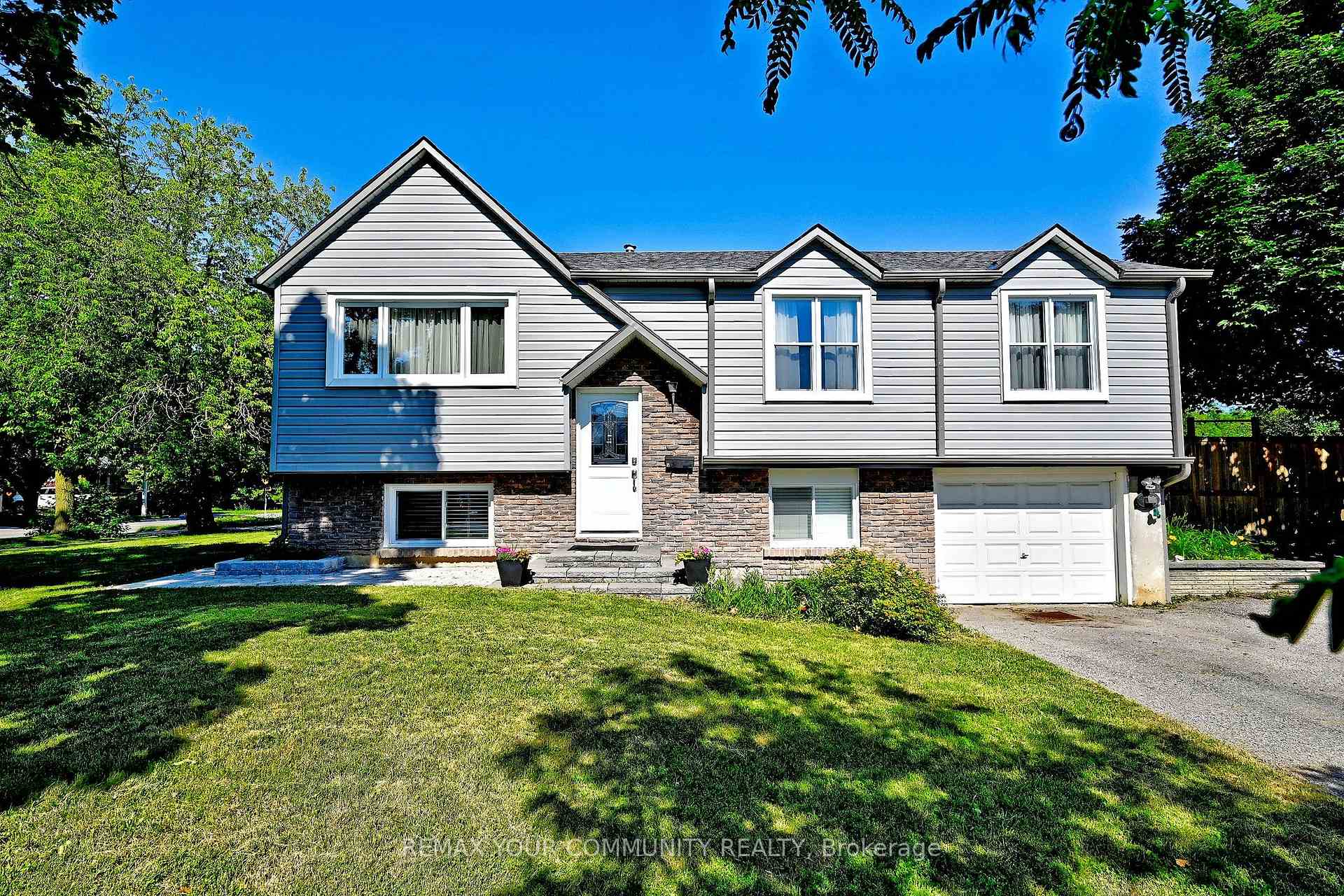 Photo 1 of 18 Harland Crescent, Ajax, South East — HOMEH