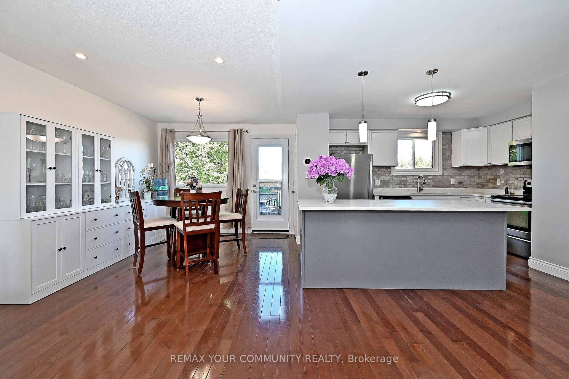 Photo 12 of 18 Harland Crescent, Ajax, South East — HOMEH