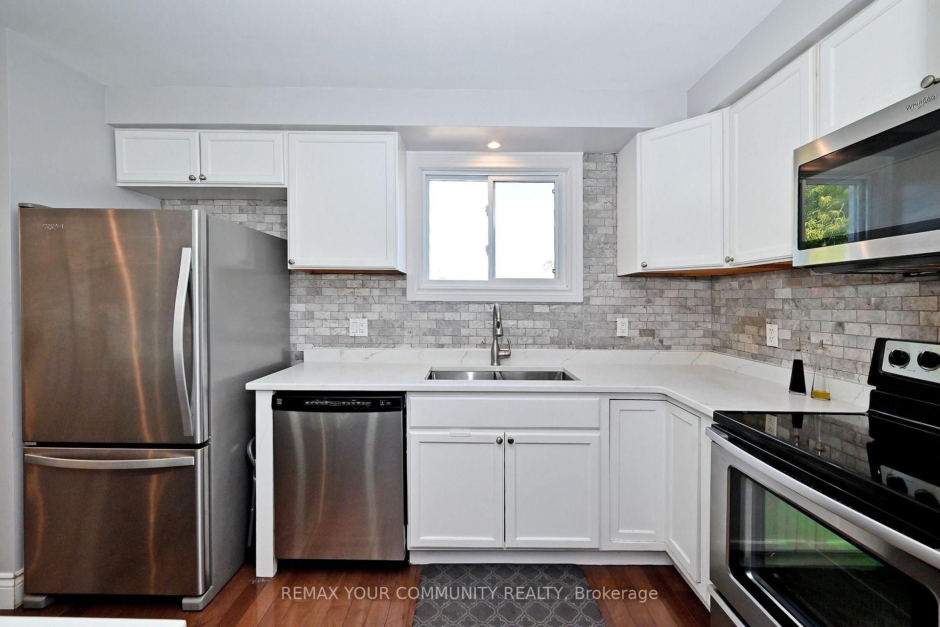 Photo 14 of 18 Harland Crescent, Ajax, South East — HOMEH