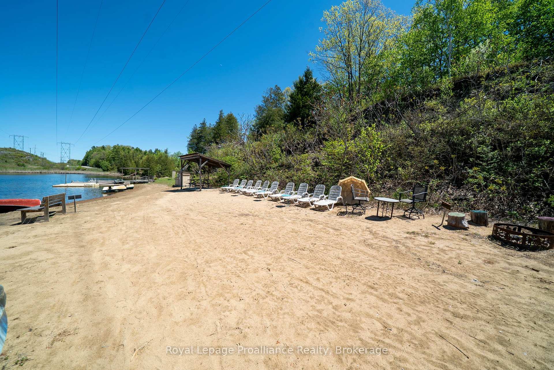 Photo 2 of 2471 Road 509, Frontenac, Frontenac North — HOMEH