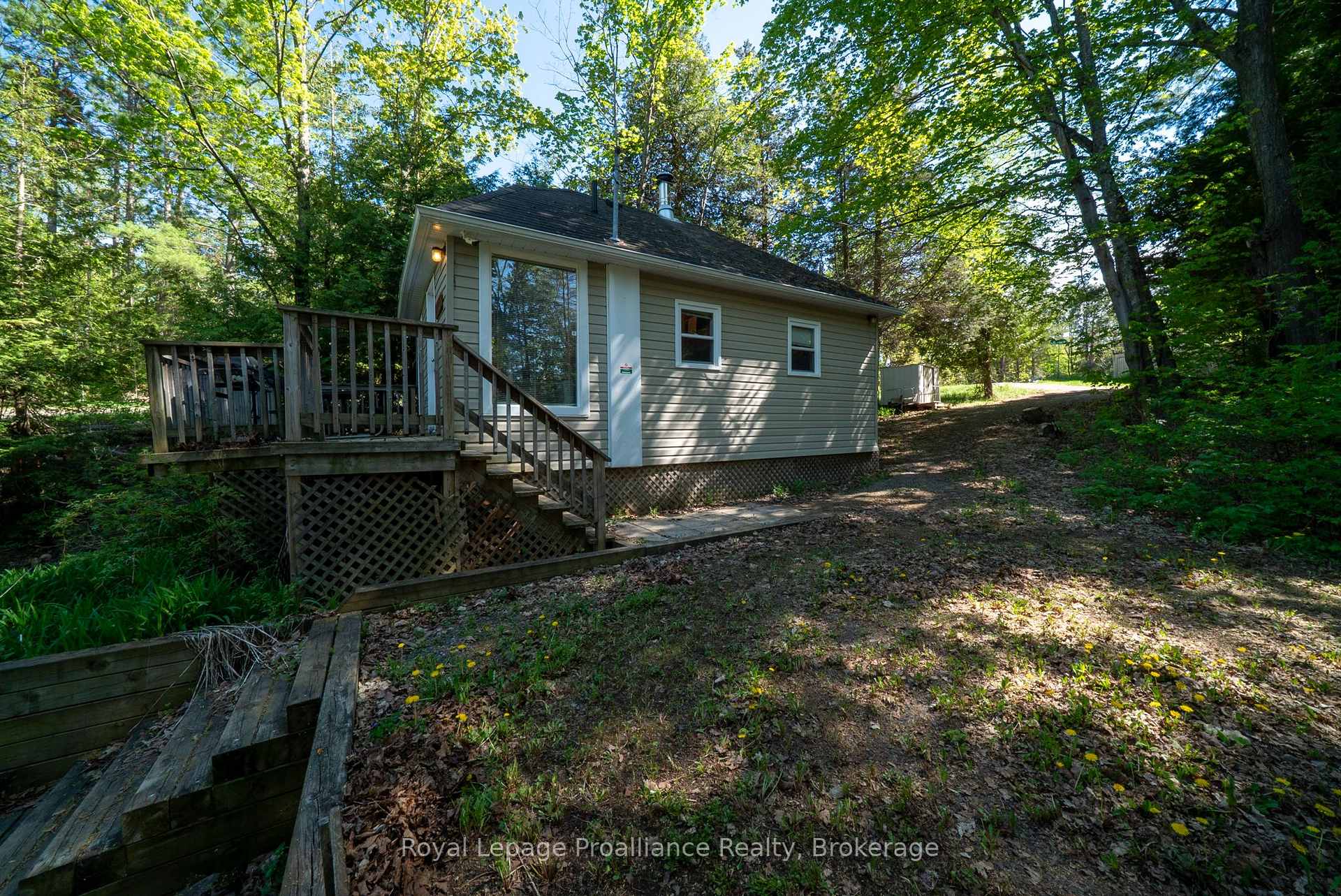 Photo 24 of 2471 Road 509, Frontenac, Frontenac North — HOMEH