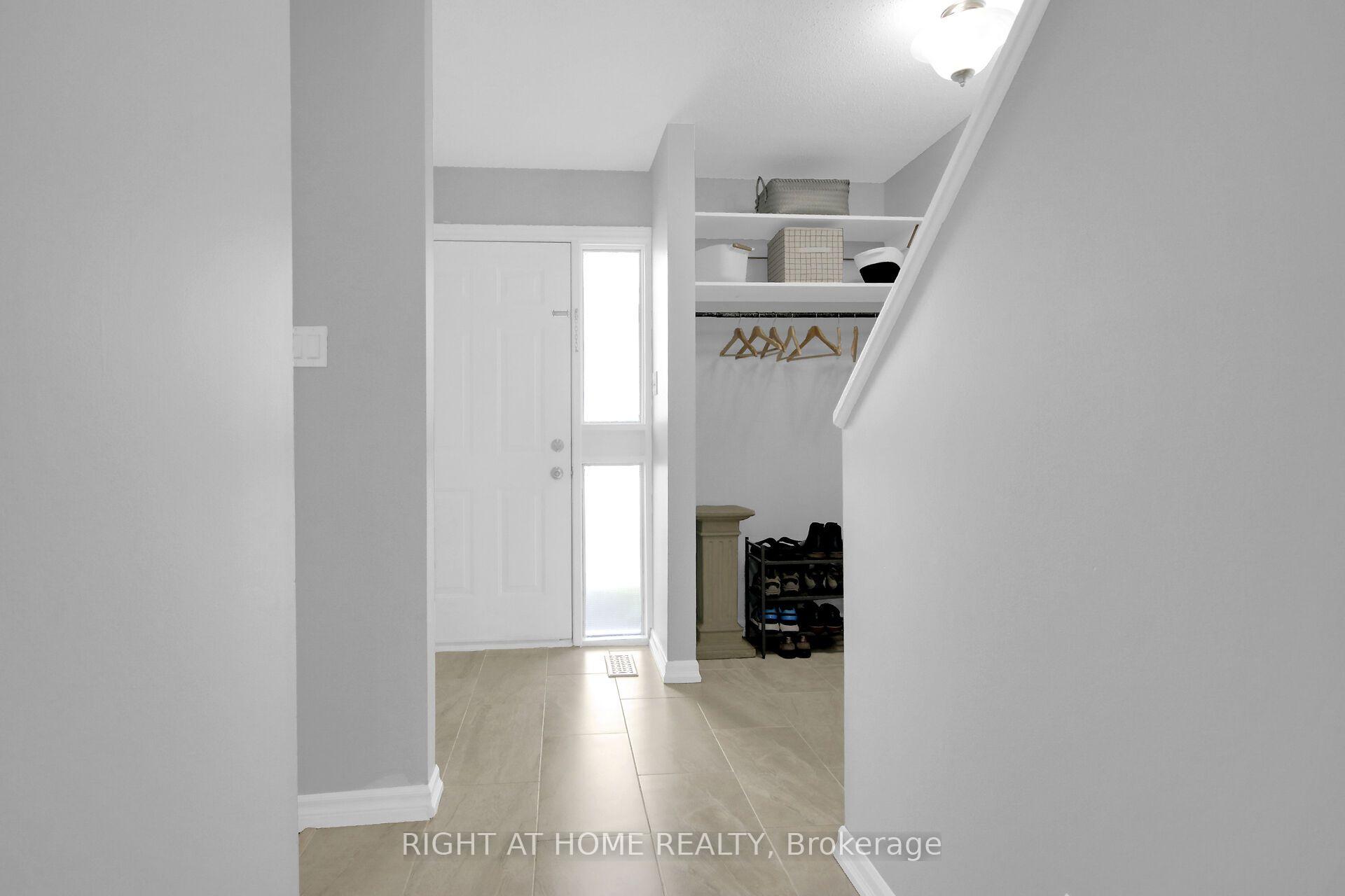 Photo 3 of Unit 16, 3516 Aladdin Lane, Ottawa, Blossom Park/Kemp Park/Findlay Creek — HOMEH