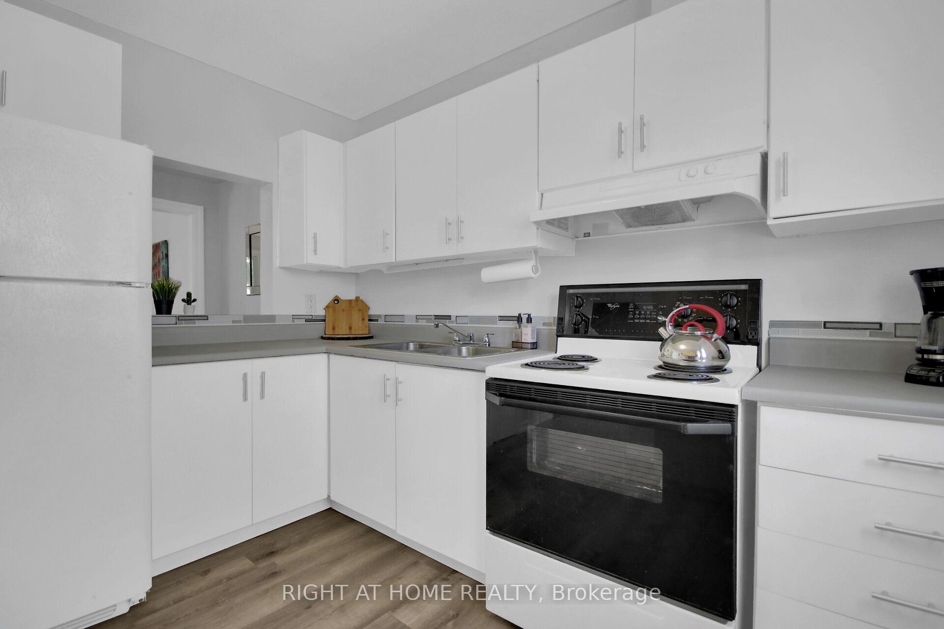 Photo 7 of Unit 16, 3516 Aladdin Lane, Ottawa, Blossom Park/Kemp Park/Findlay Creek — HOMEH