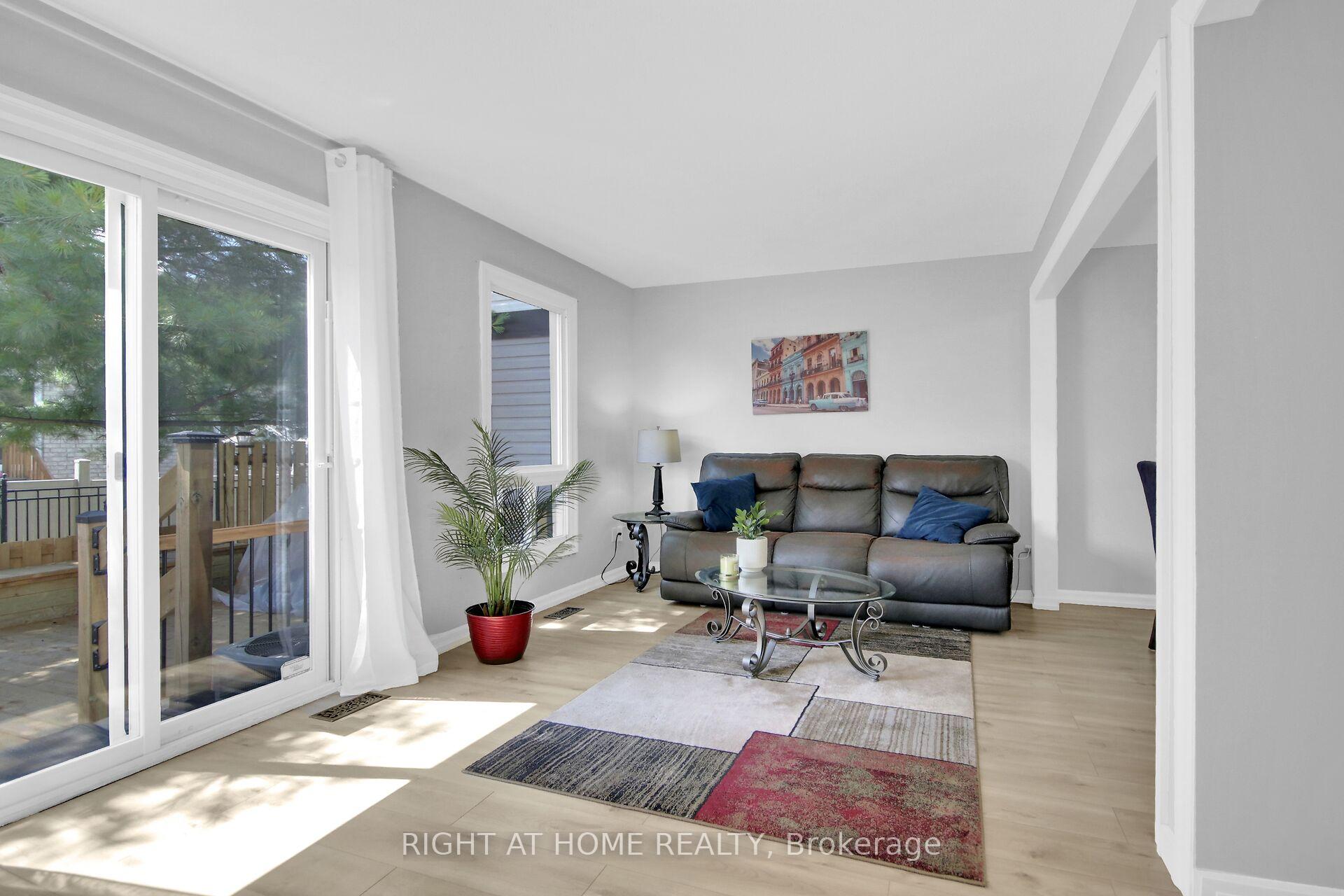 Photo 8 of Unit 16, 3516 Aladdin Lane, Ottawa, Blossom Park/Kemp Park/Findlay Creek — HOMEH