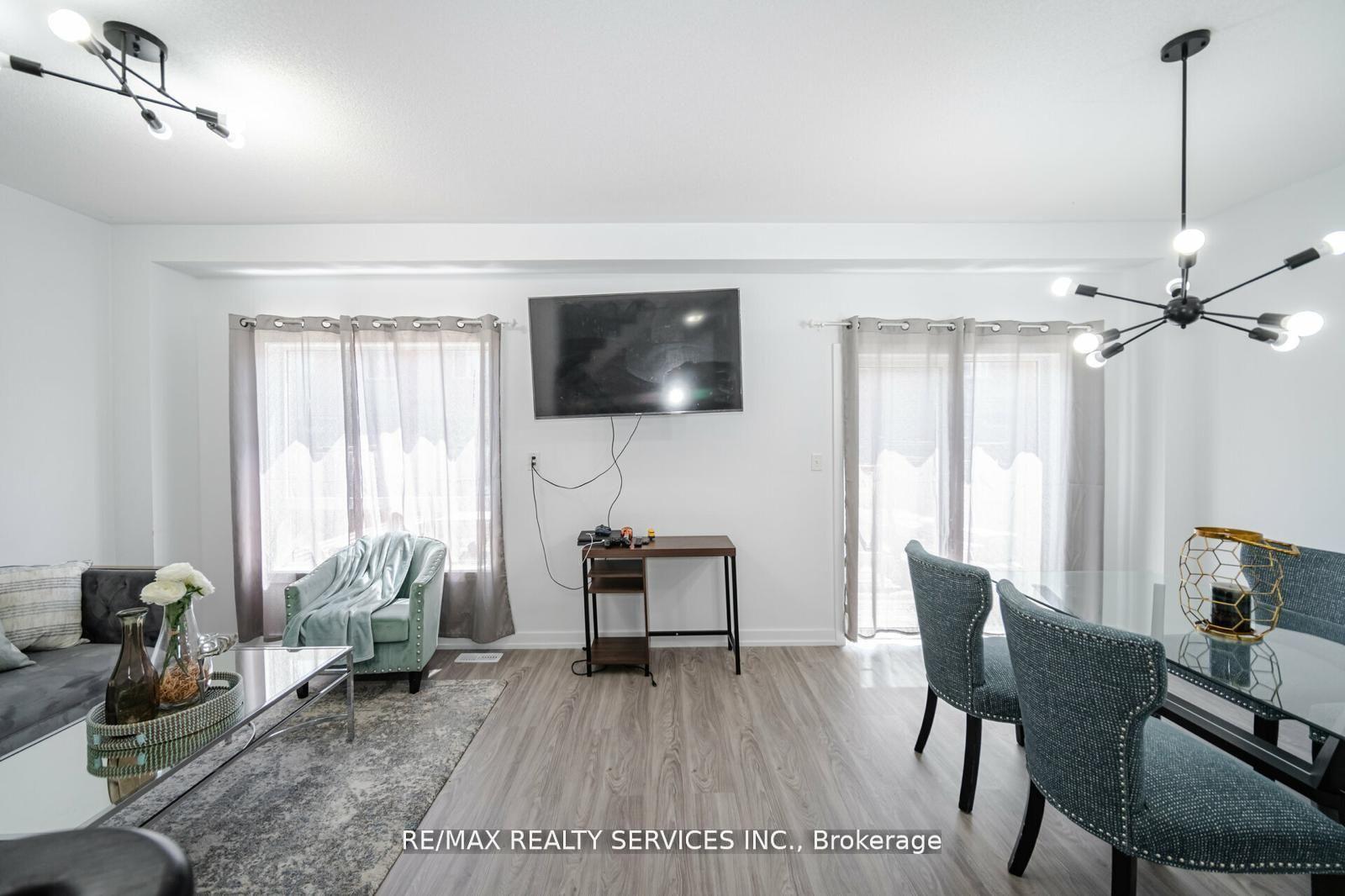 Photo 9 of 17 Dawes Road, Brampton, Credit Valley — HOMEH