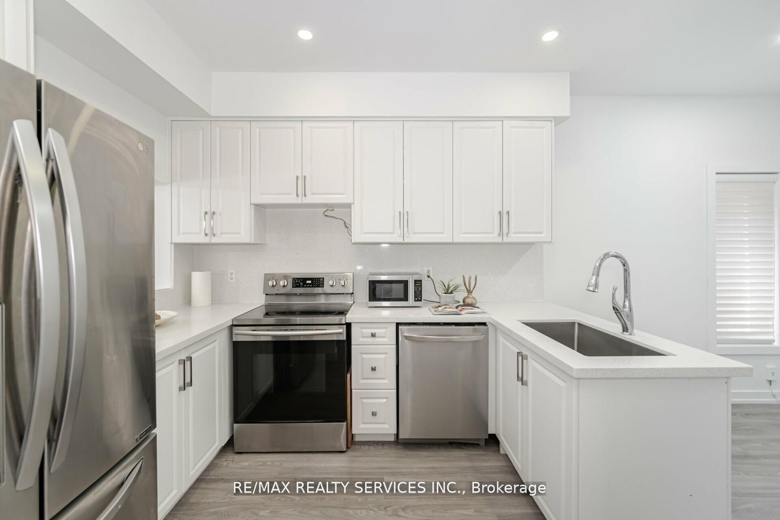 Photo 10 of 17 Dawes Road, Brampton, Credit Valley — HOMEH