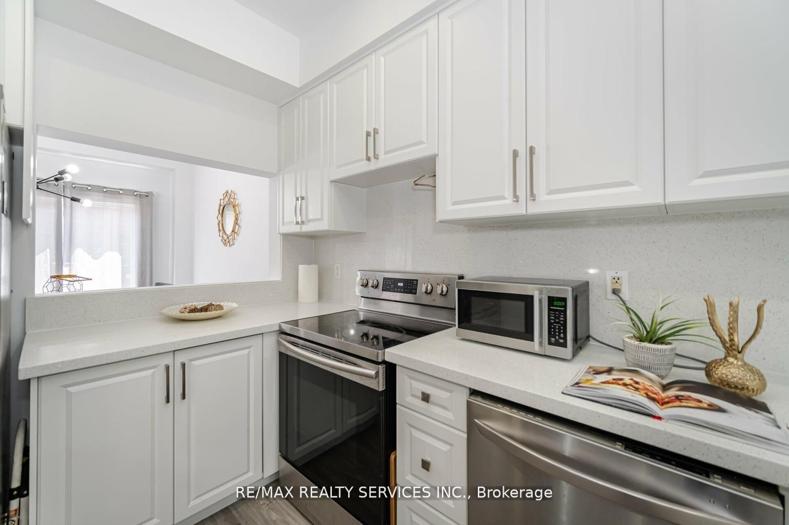 Photo 14 of 17 Dawes Road, Brampton, Credit Valley — HOMEH
