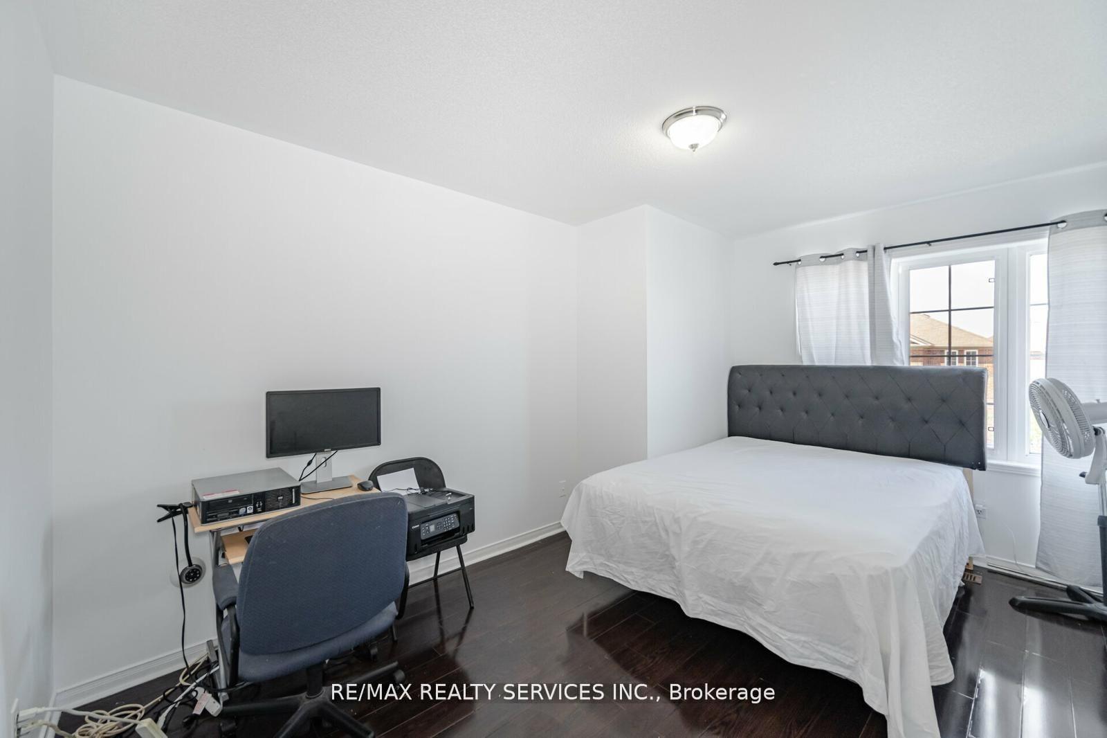 Photo 20 of 17 Dawes Road, Brampton, Credit Valley — HOMEH