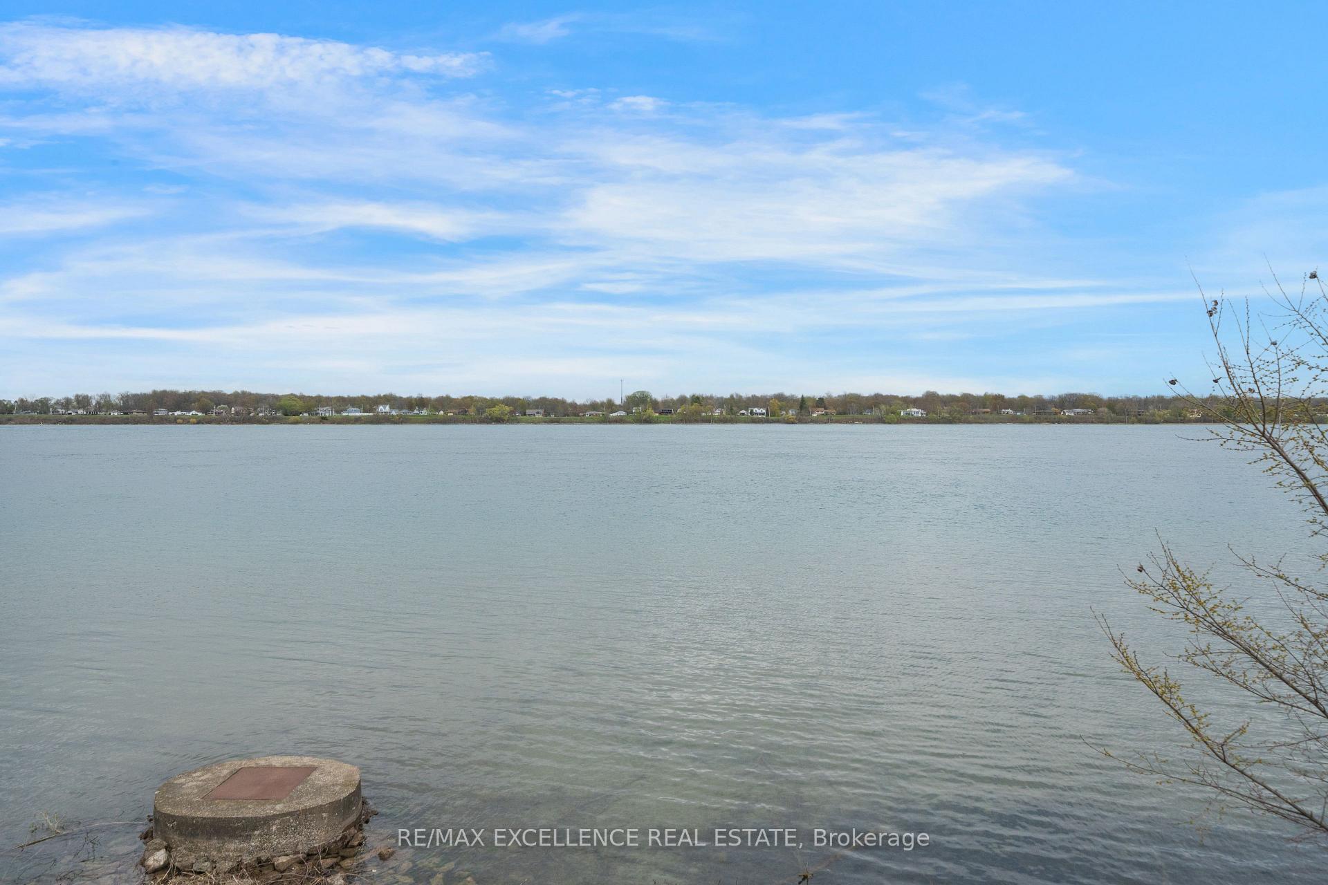Photo 4 of 12575 Niagara River Parkway, Niagara Falls, Lyons Creek — HOMEH