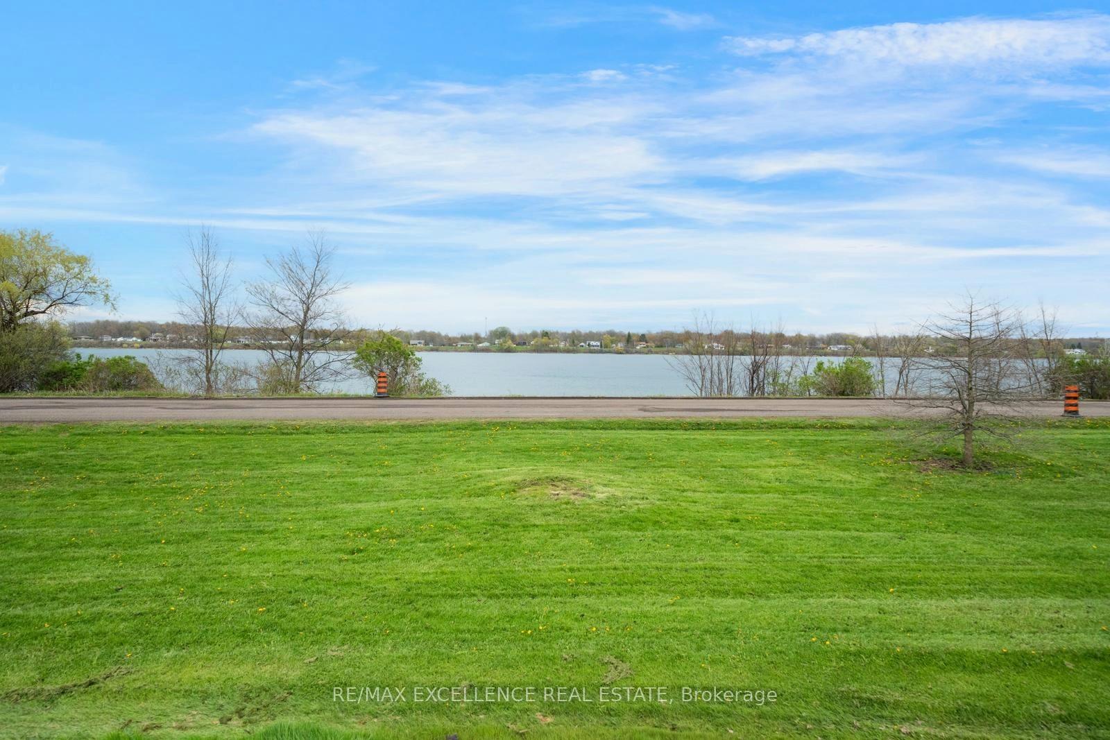 Photo 3 of 12575 Niagara River Parkway, Niagara Falls, Lyons Creek — HOMEH