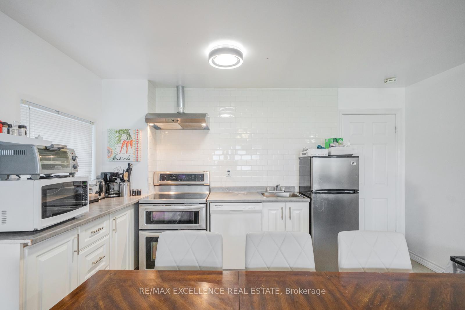Photo 14 of 12575 Niagara River Parkway, Niagara Falls, Lyons Creek — HOMEH