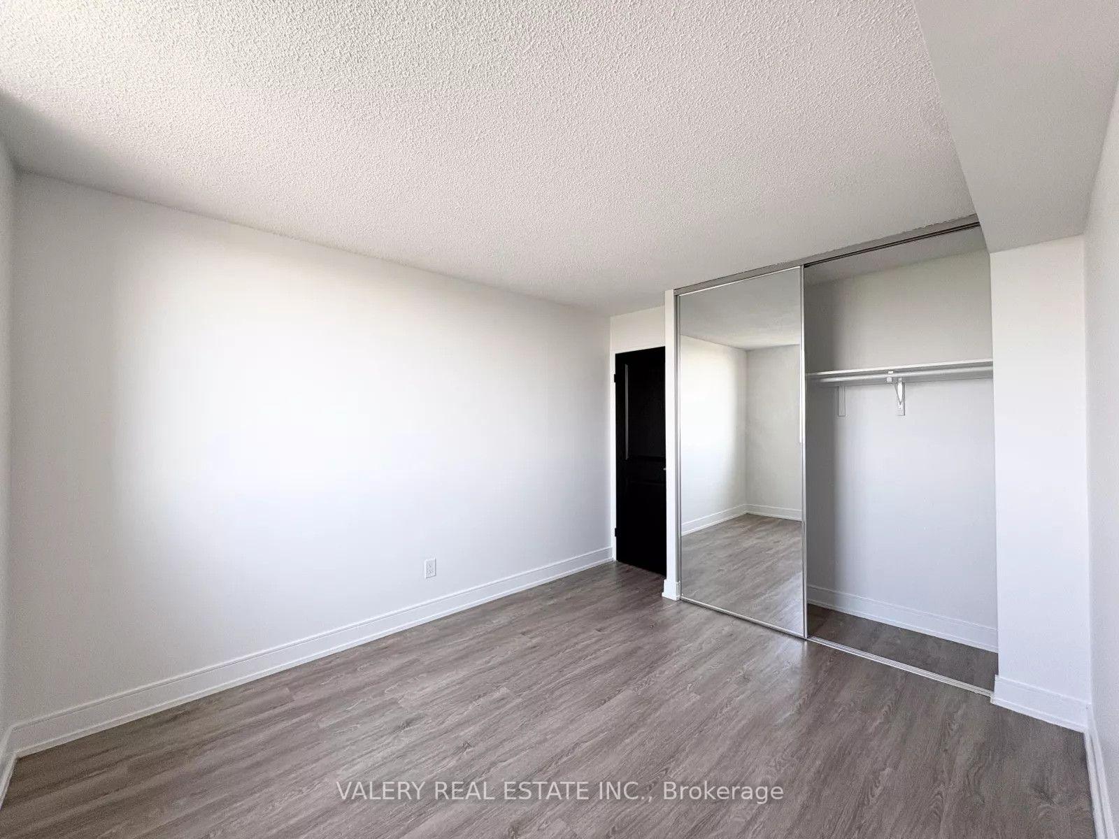 Photo 7 of Unit 1408, 294 Chandler Drive, Kitchener, Laurentian Hills — HOMEH