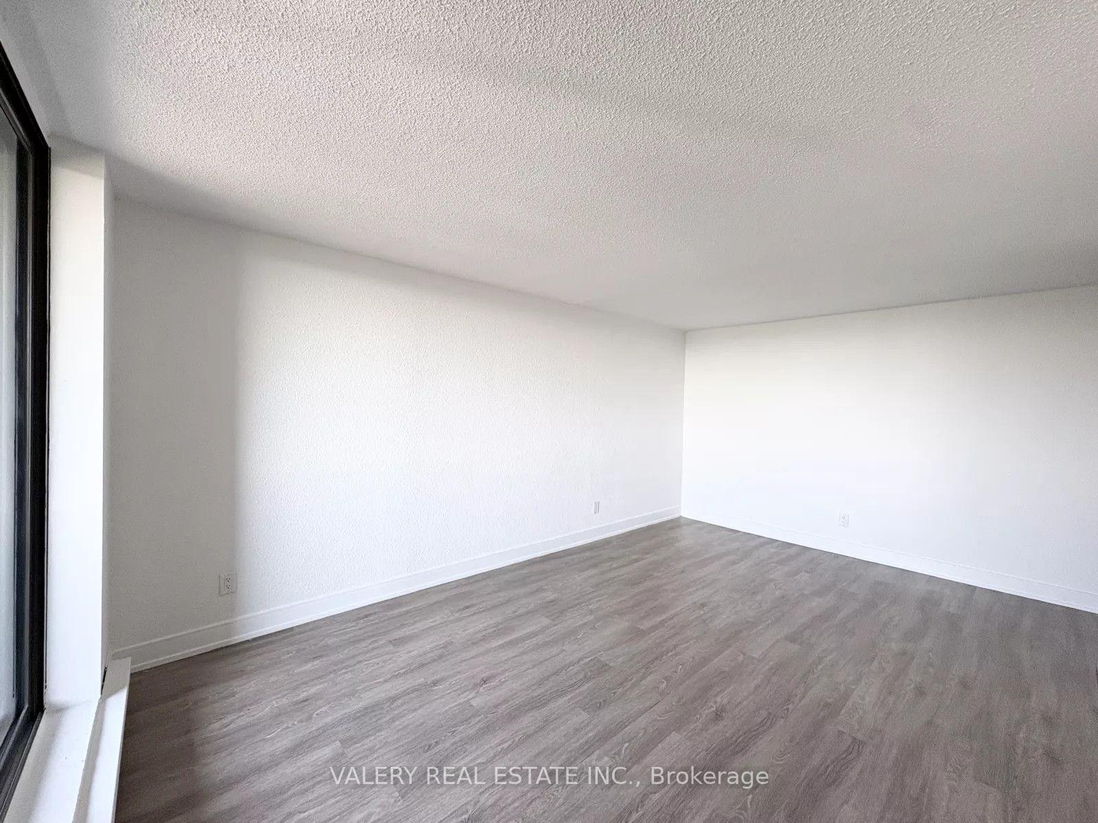Photo 10 of Unit 1408, 294 Chandler Drive, Kitchener, Laurentian Hills — HOMEH