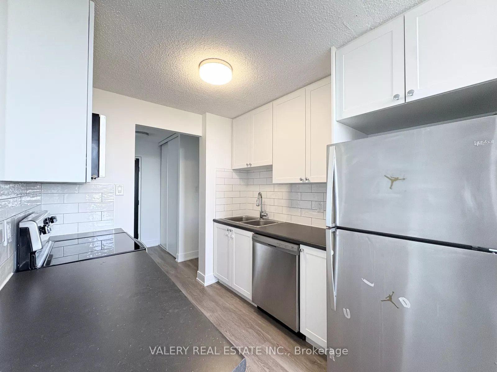 Photo 3 of Unit 1408, 294 Chandler Drive, Kitchener, Laurentian Hills — HOMEH