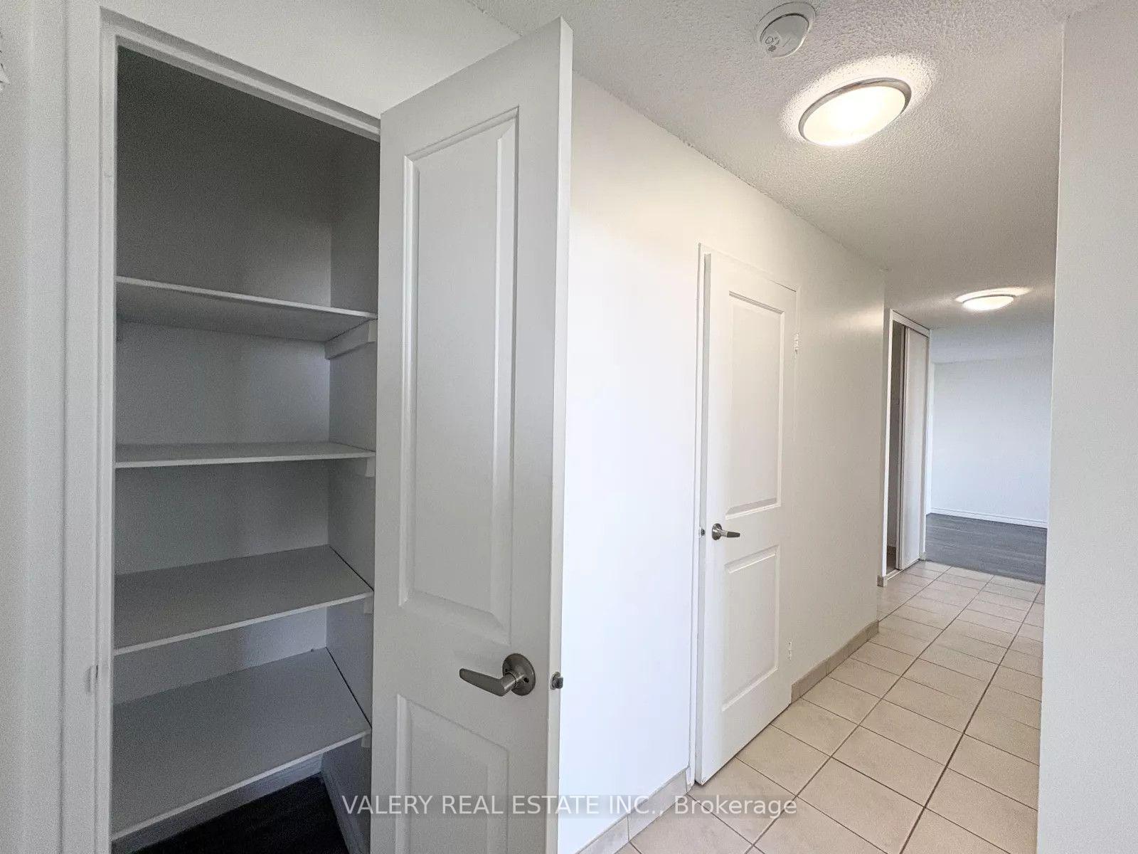 Photo 5 of Unit 1503, 294 Chandler Drive, Kitchener, Laurentian Hills — HOMEH
