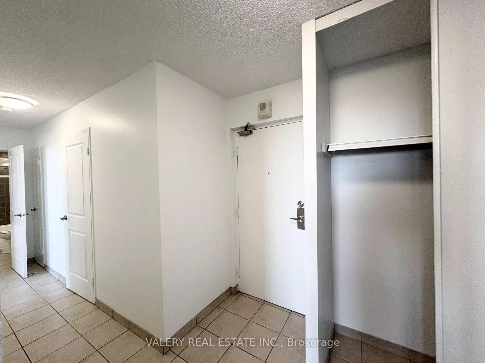 Photo 8 of Unit 1503, 294 Chandler Drive, Kitchener, Laurentian Hills — HOMEH