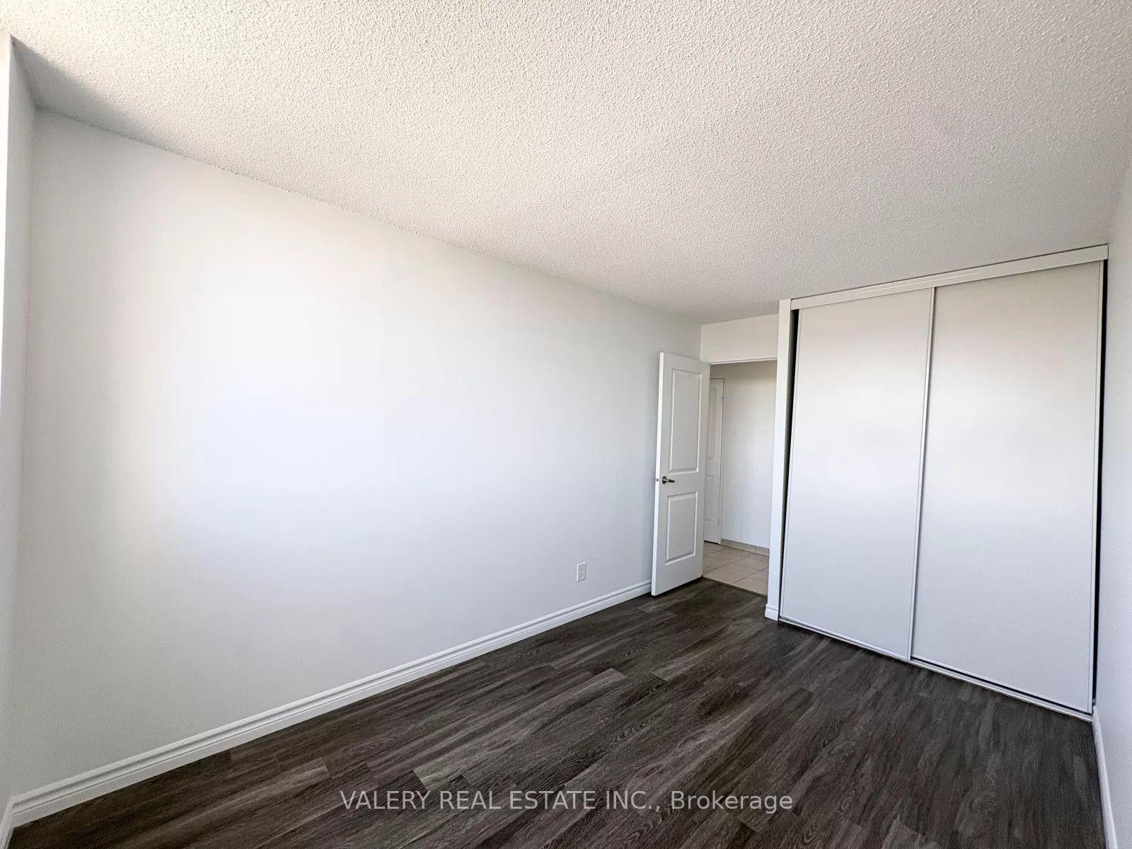 Photo 10 of Unit 1503, 294 Chandler Drive, Kitchener, Laurentian Hills — HOMEH