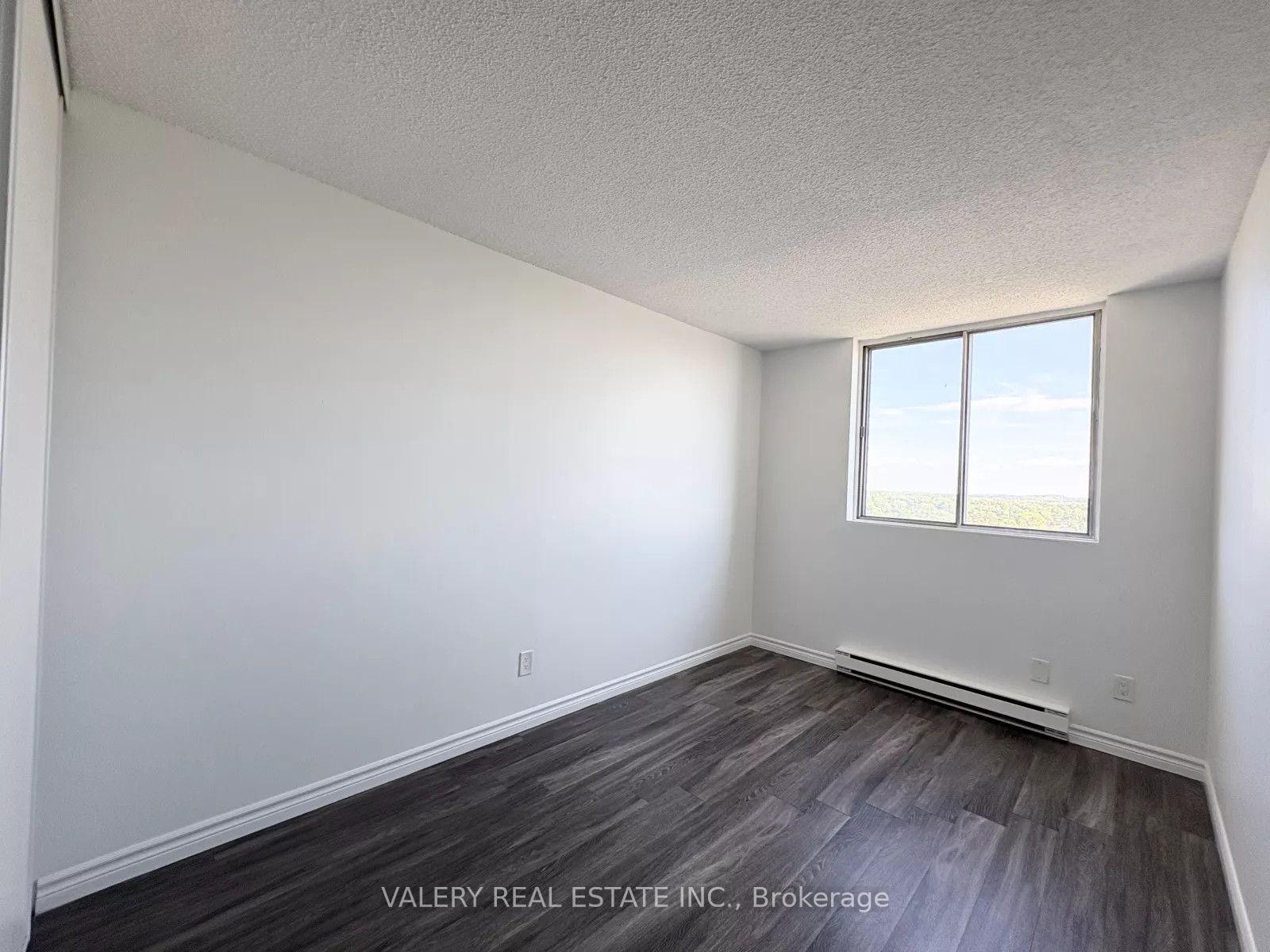 Photo 12 of Unit 1503, 294 Chandler Drive, Kitchener, Laurentian Hills — HOMEH