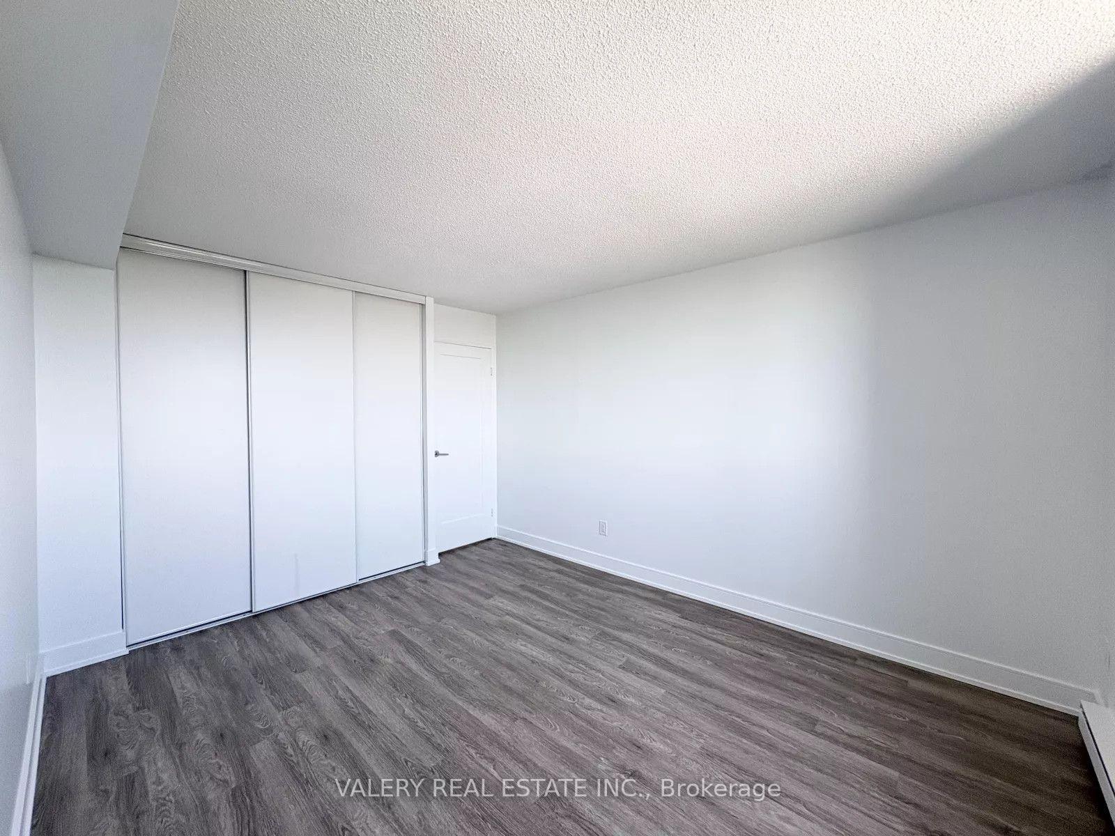 Photo 6 of Unit 1601, 294 Chandler Drive, Kitchener, Laurentian Hills — HOMEH