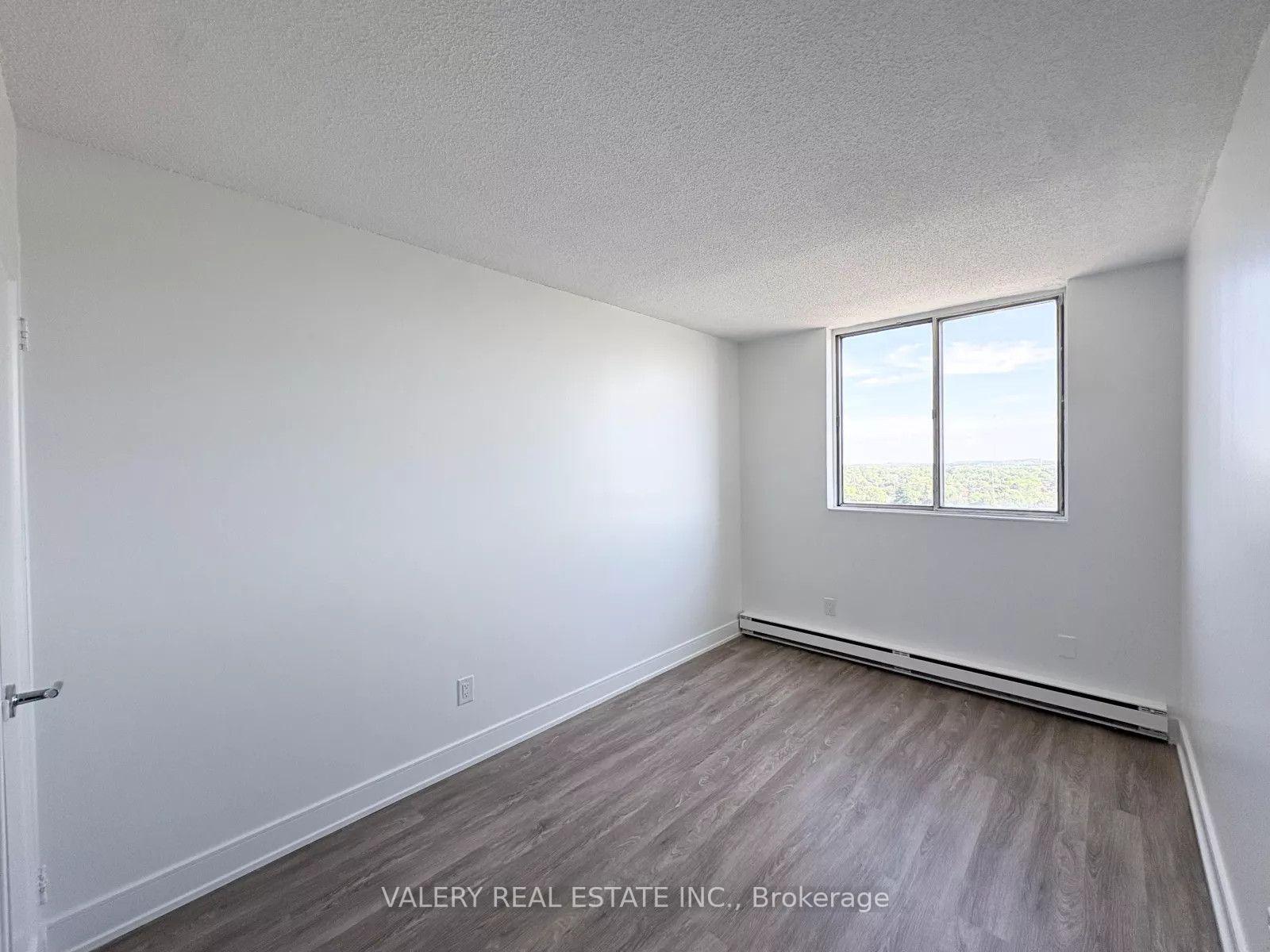 Photo 10 of Unit 1601, 294 Chandler Drive, Kitchener, Laurentian Hills — HOMEH