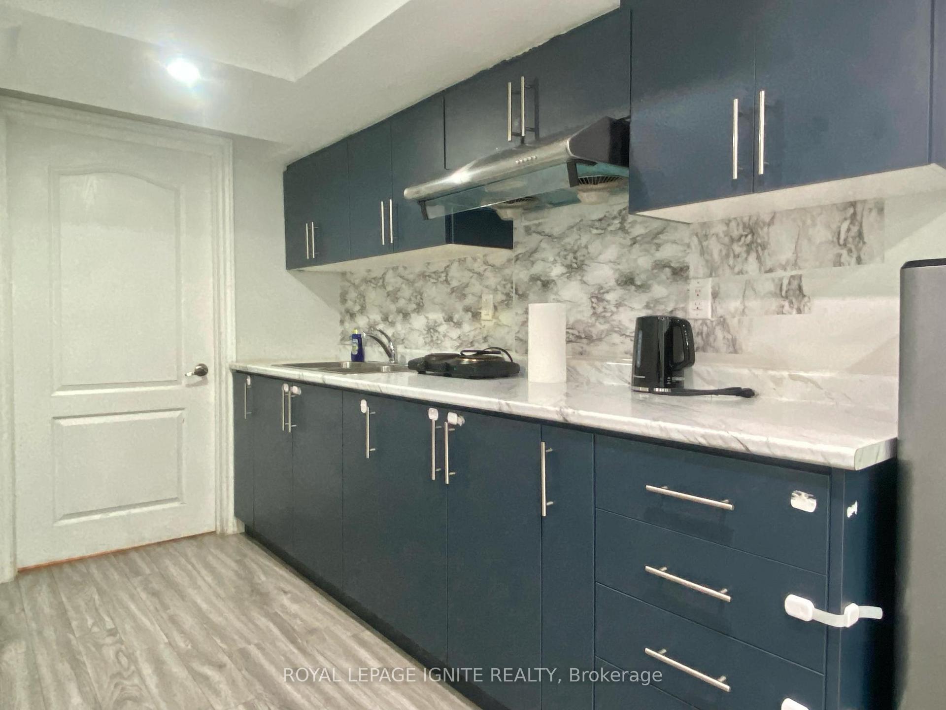 Photo 3 of Unit Unit B (BSMT), 15 Sugarcane Avenue, Brampton, Sandringham-Wellington — HOMEH