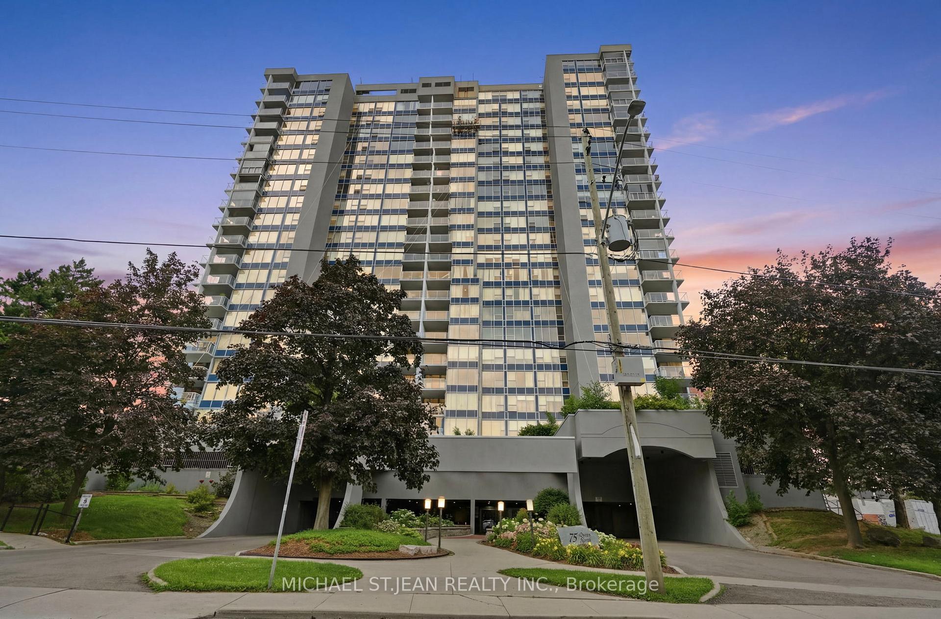 Photo of Unit 1702, 75 Queen Street N