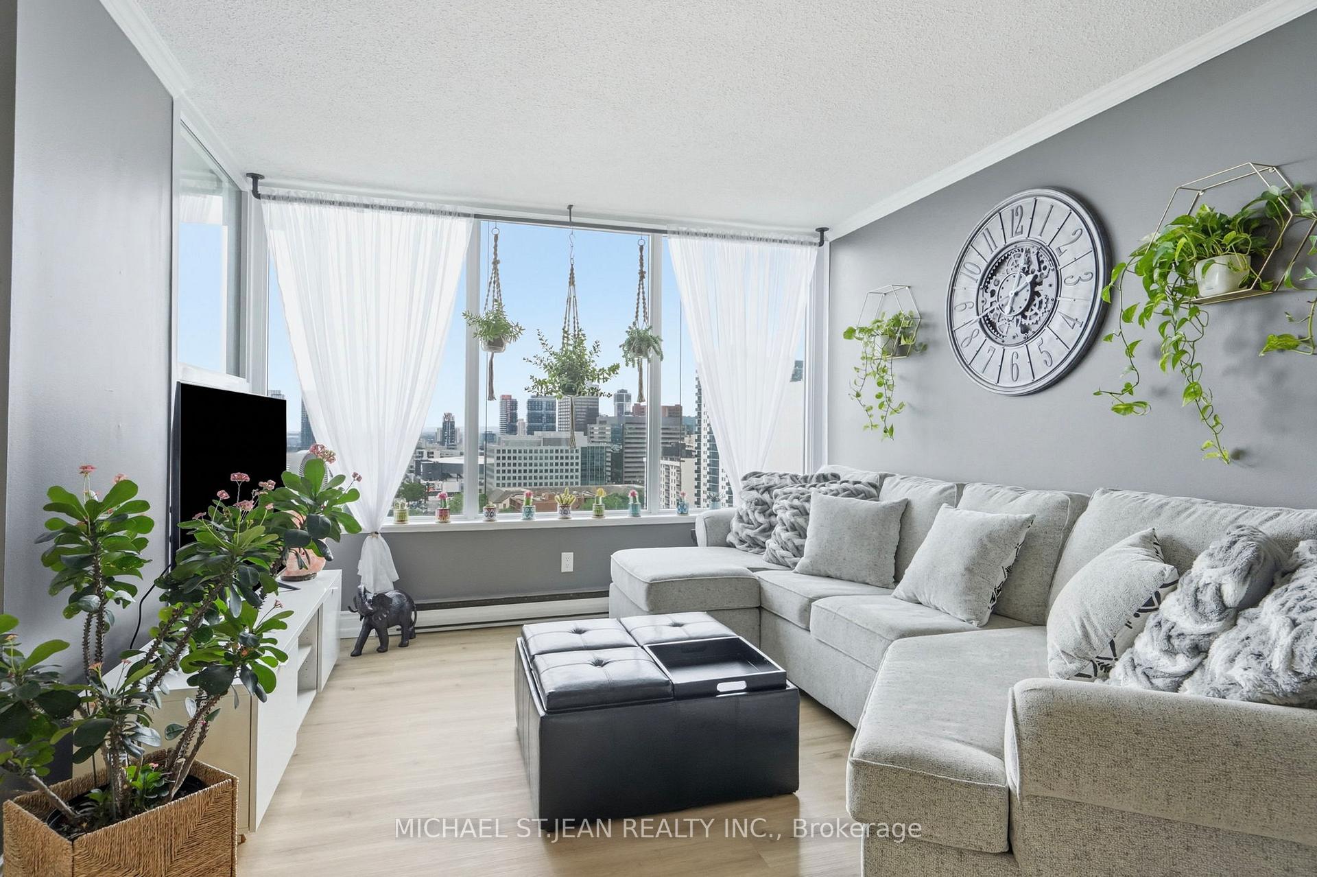 Photo 13 of Unit 1702, 75 Queen Street N, Hamilton, Strathcona — HOMEH