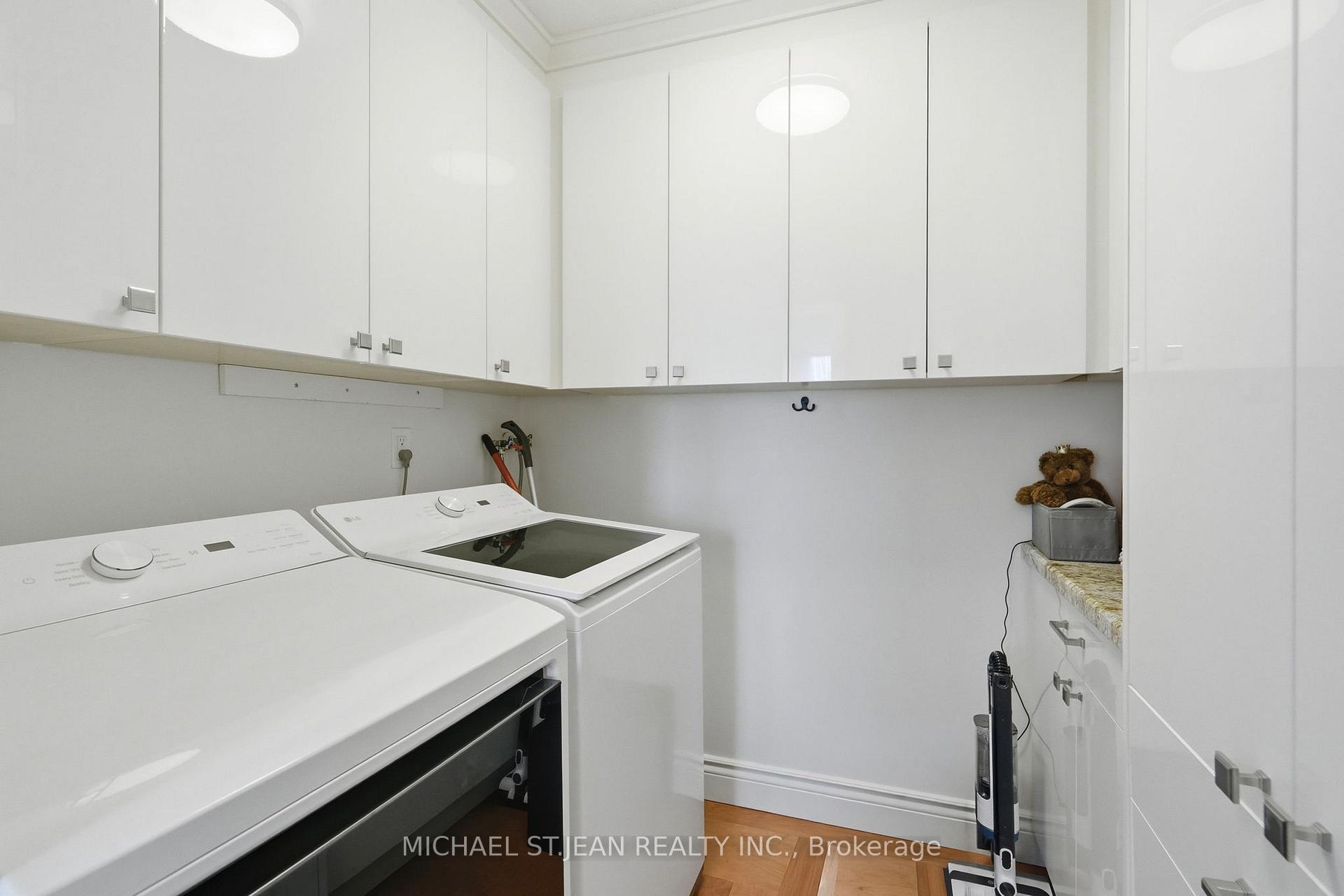 Photo 33 of Unit 1702, 75 Queen Street N, Hamilton, Strathcona — HOMEH