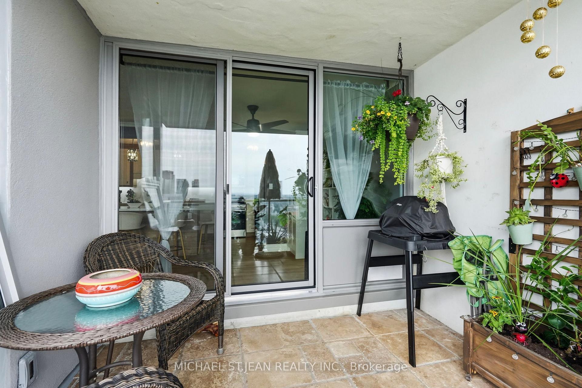 Photo 36 of Unit 1702, 75 Queen Street N, Hamilton, Strathcona — HOMEH