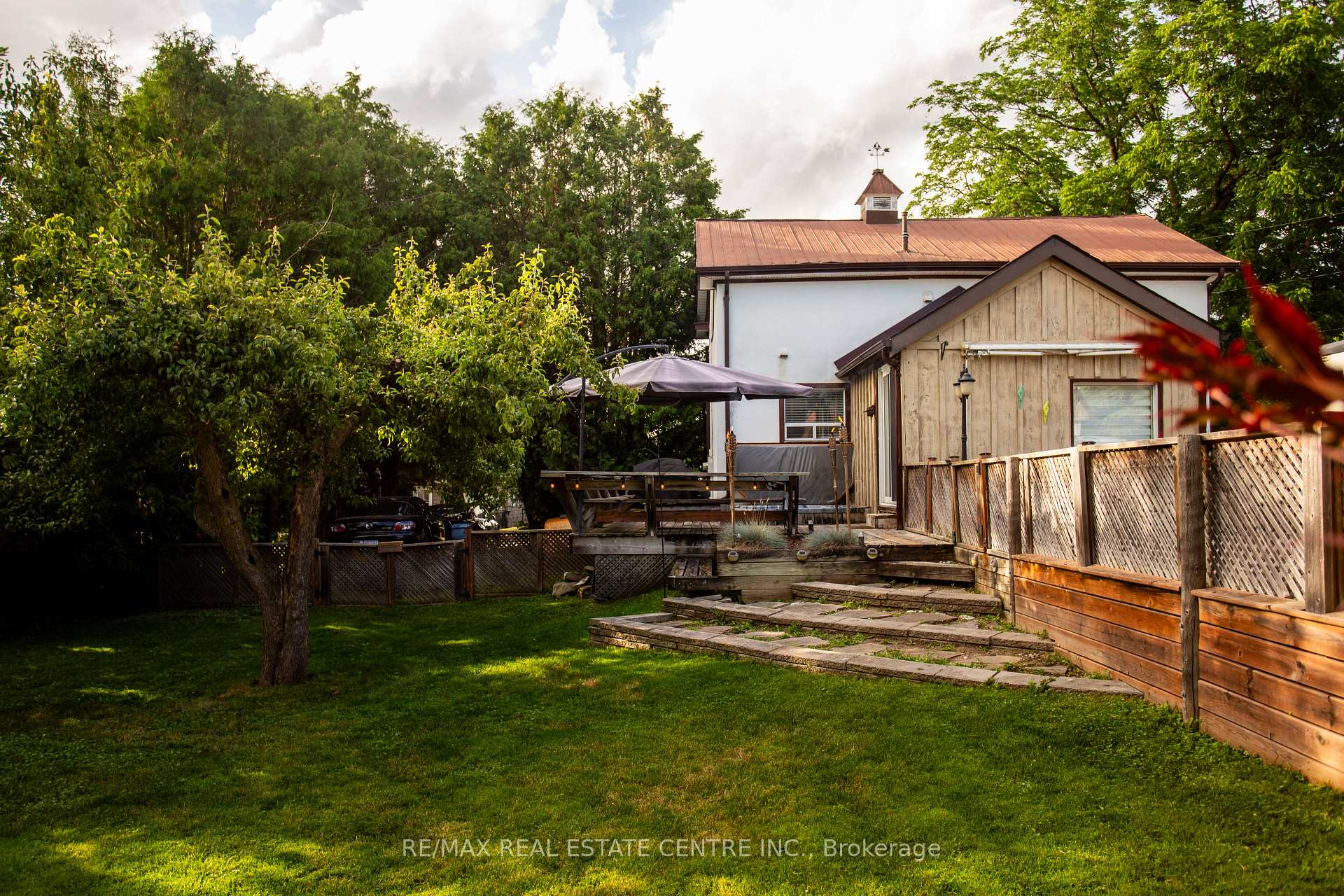Photo 4 of 5 East John Street N, Innisfil, Cookstown — HOMEH