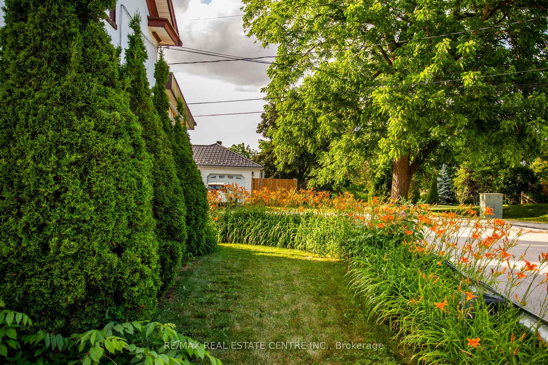 Photo 5 of 5 East John Street N, Innisfil, Cookstown — HOMEH