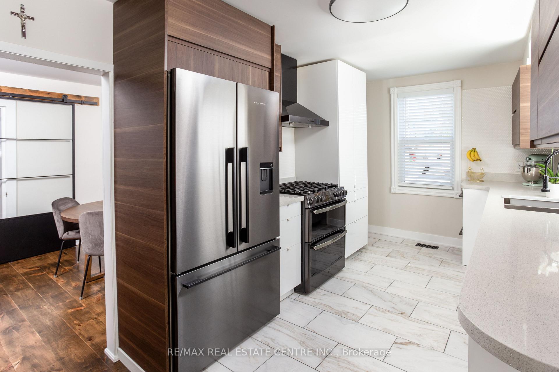 Photo 16 of 5 East John Street N, Innisfil, Cookstown — HOMEH