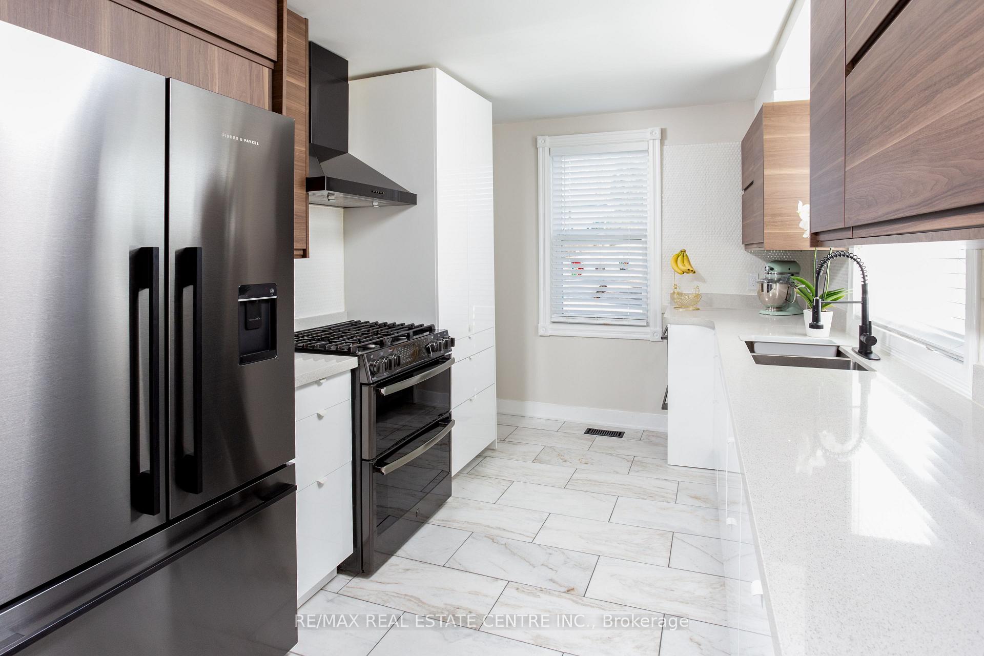 Photo 18 of 5 East John Street N, Innisfil, Cookstown — HOMEH